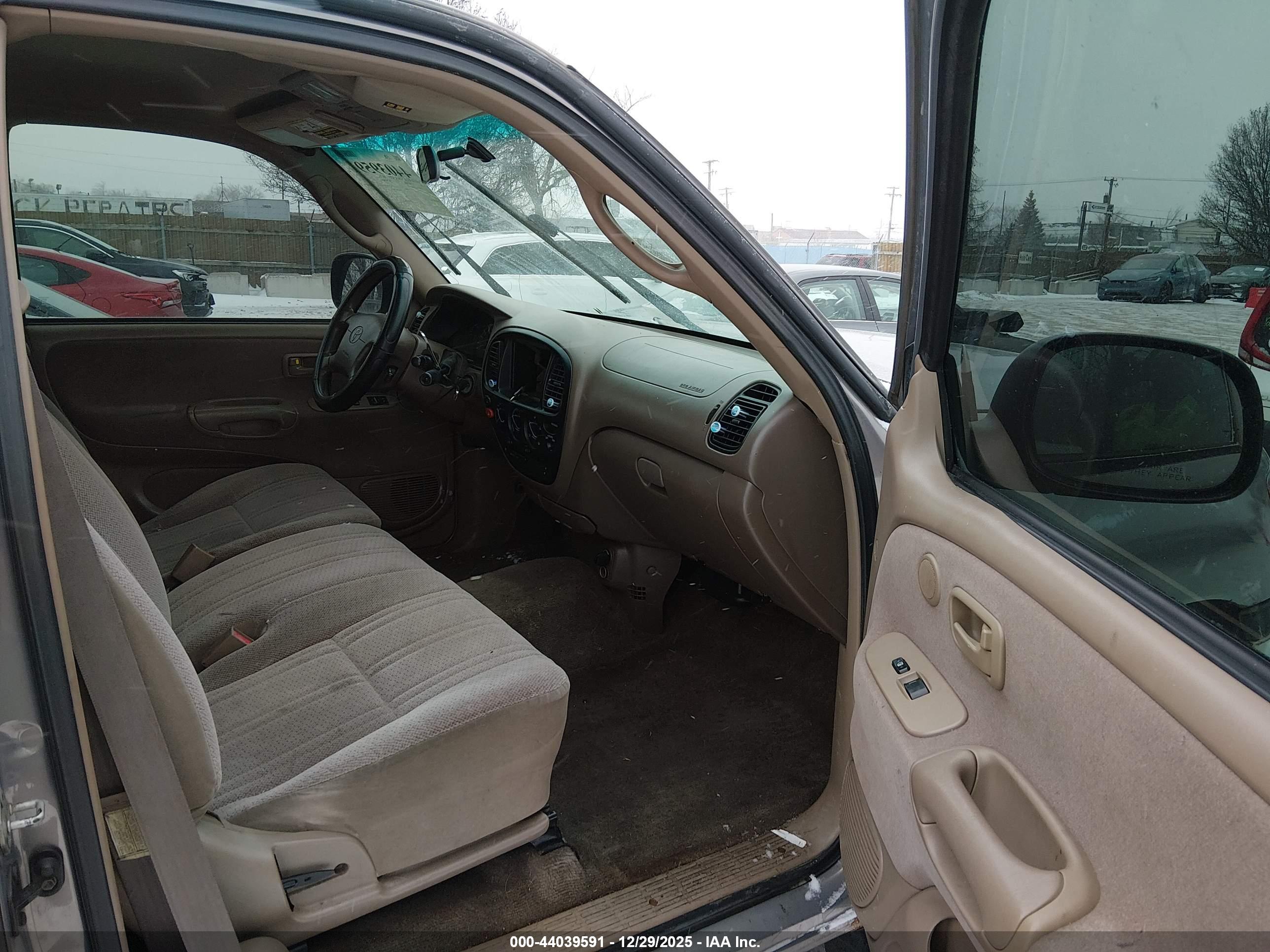 TOYOTA TUNDRA image 5