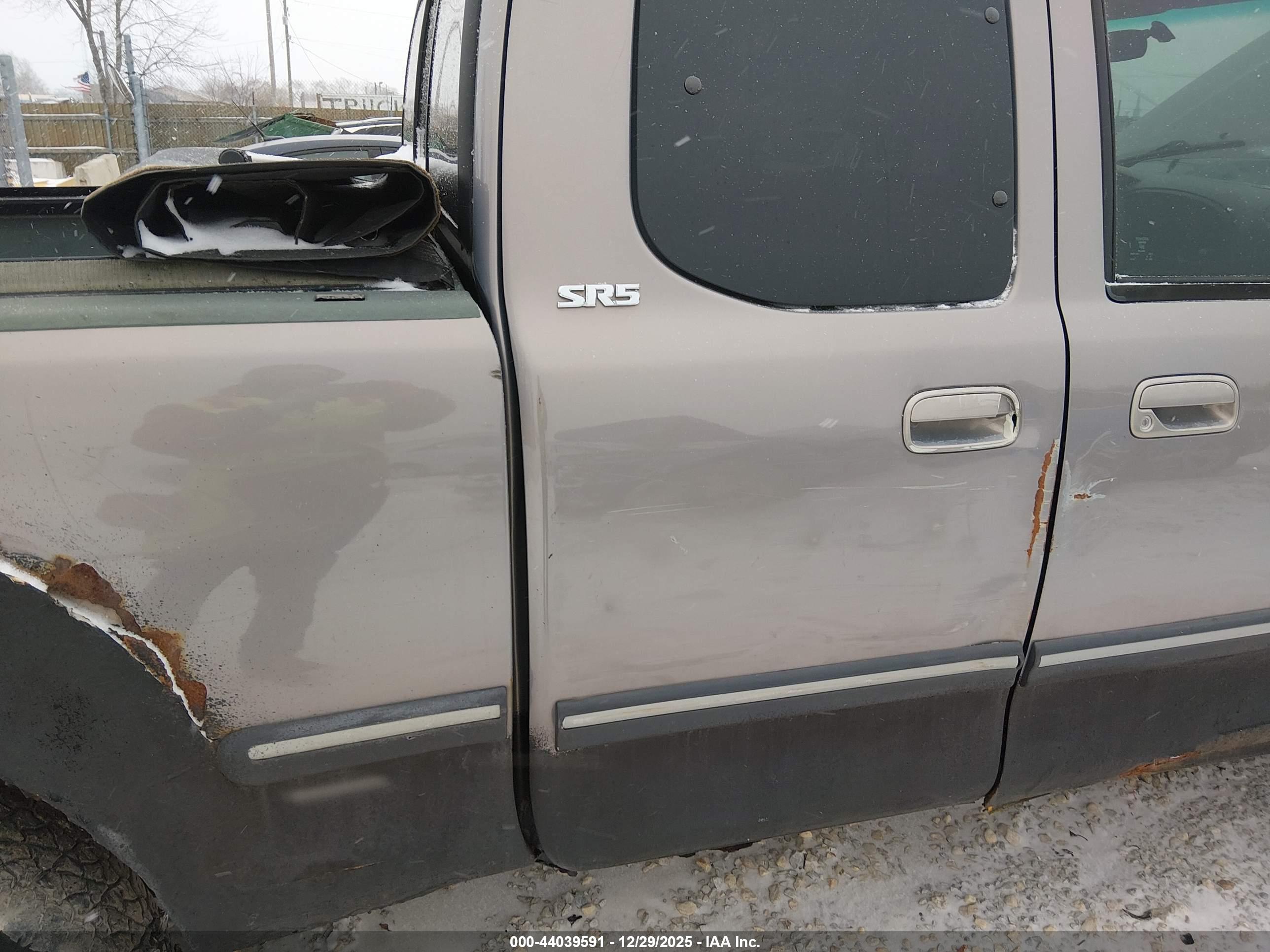 TOYOTA TUNDRA image 6