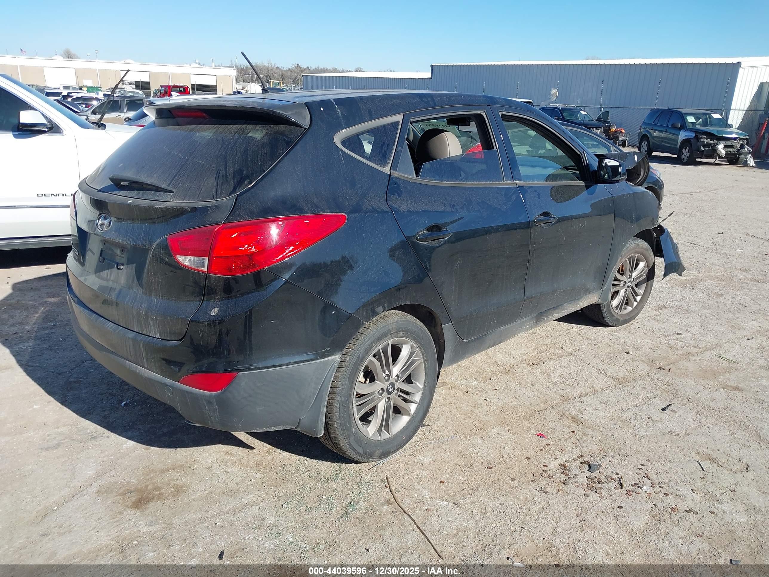 HYUNDAI TUCSON image 4