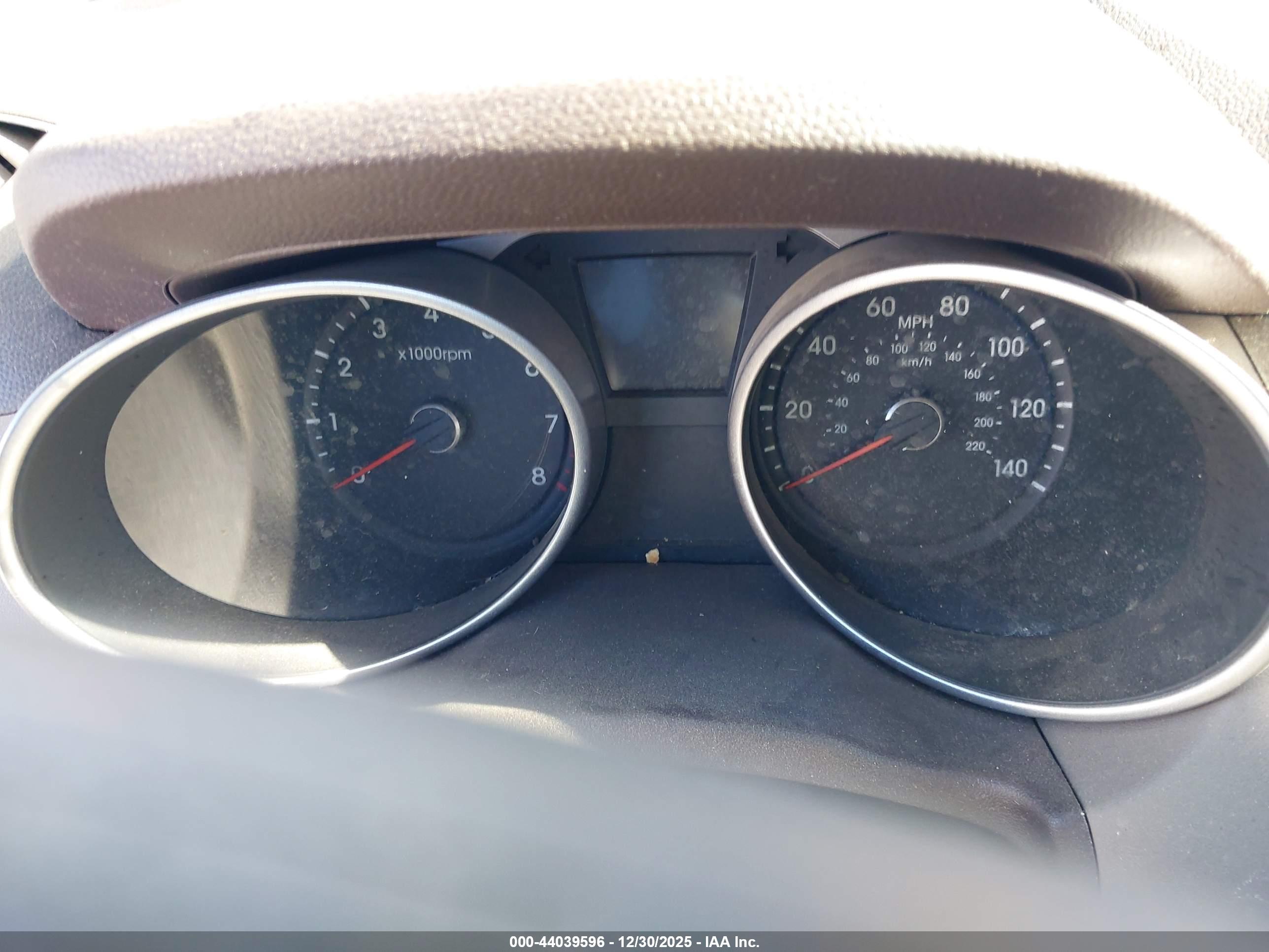 HYUNDAI TUCSON image 7