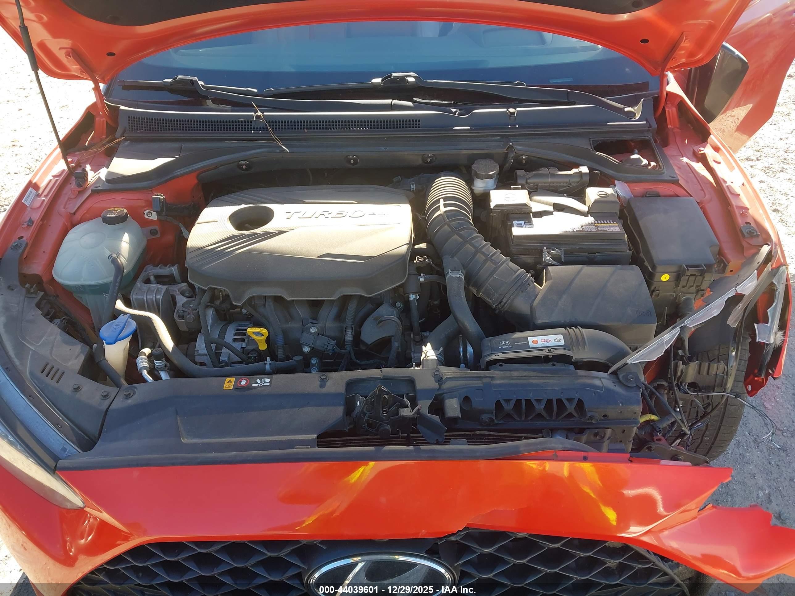 HYUNDAI VELOSTER image 10
