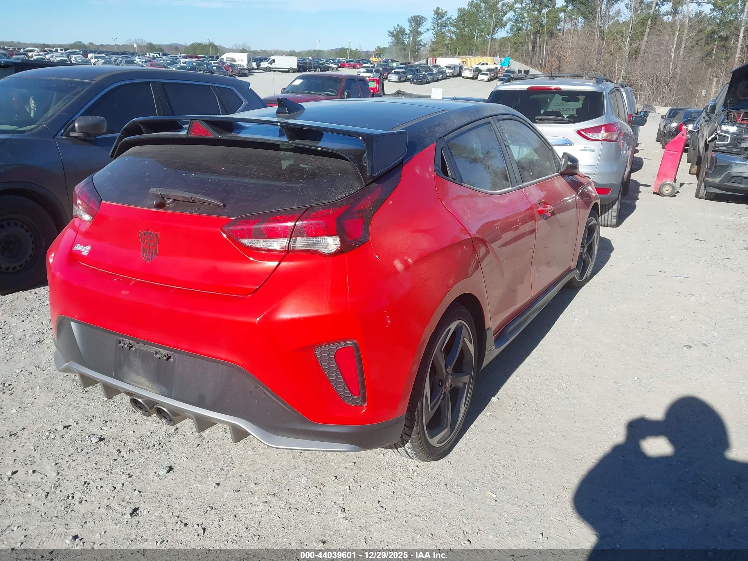 HYUNDAI VELOSTER image 4