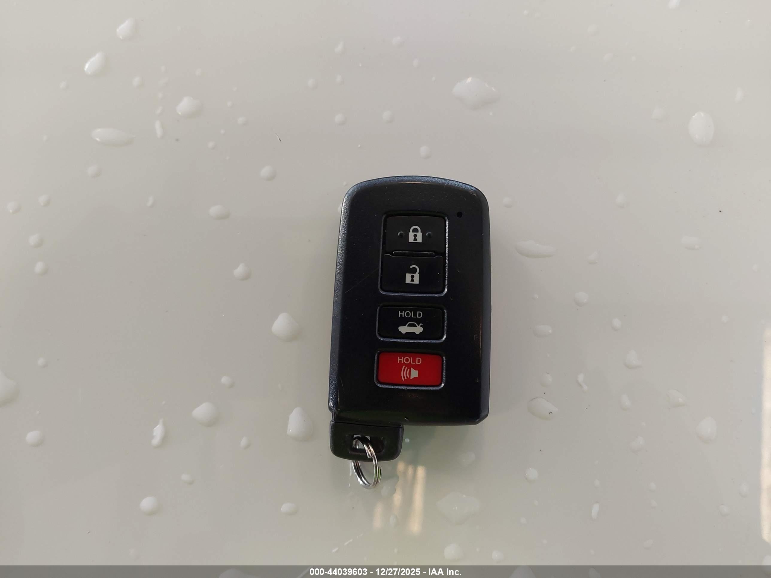 TOYOTA COROLLA image 11