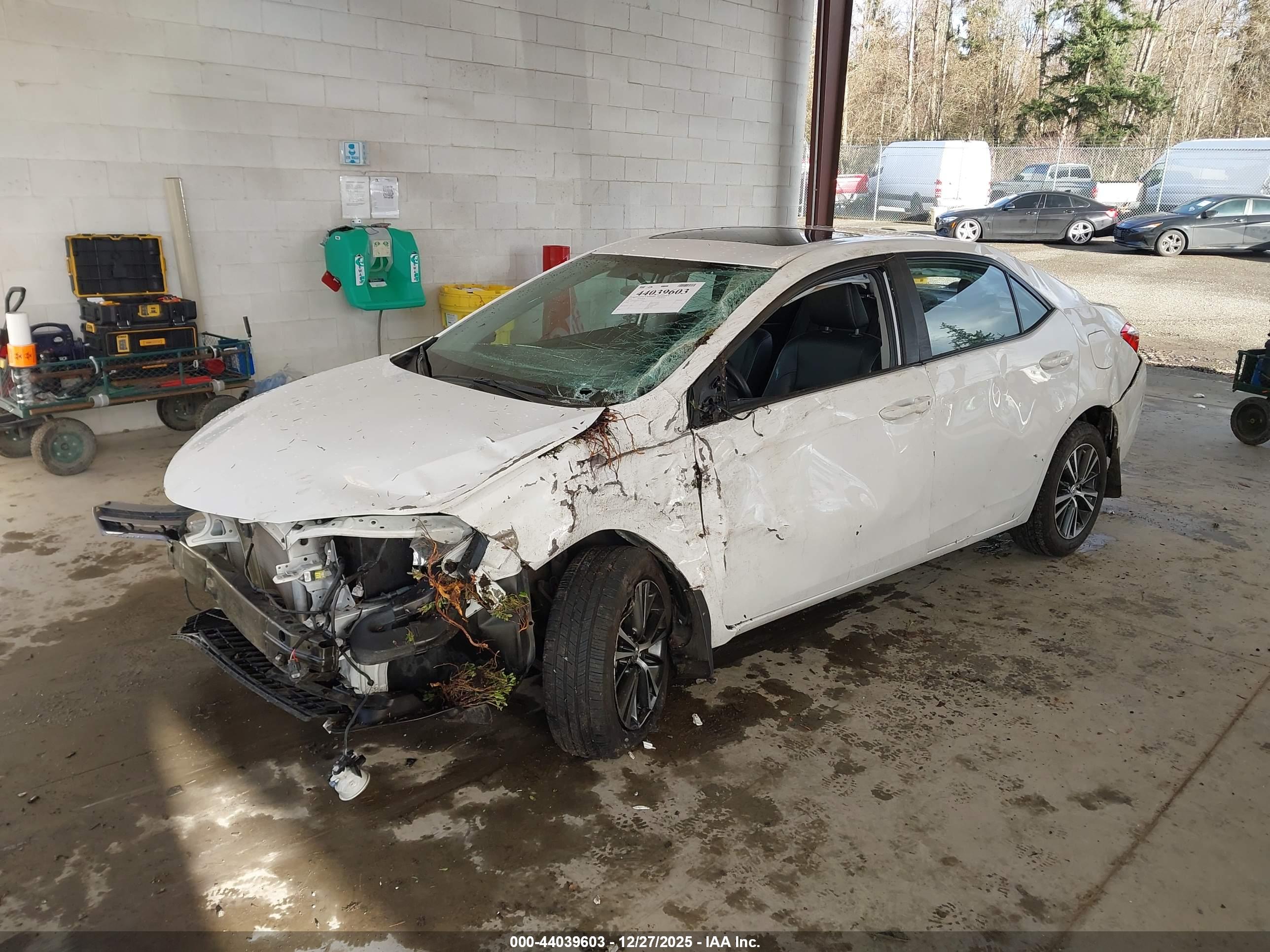 TOYOTA COROLLA image 2