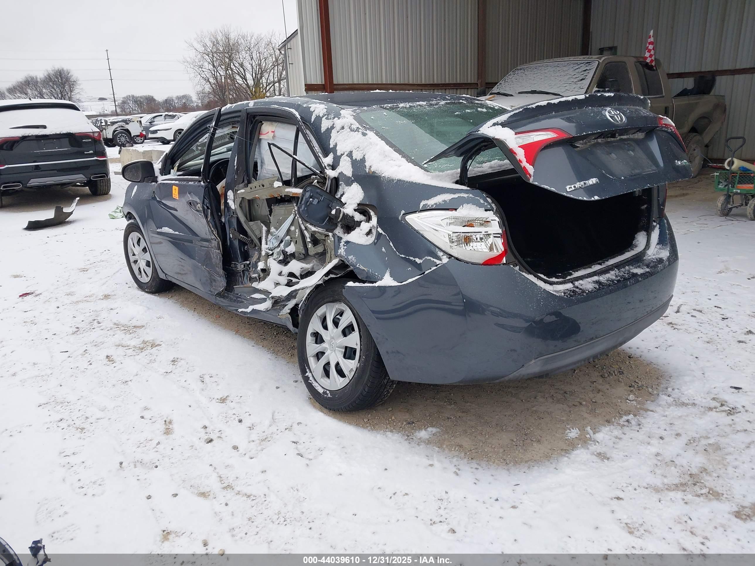 TOYOTA COROLLA image 3