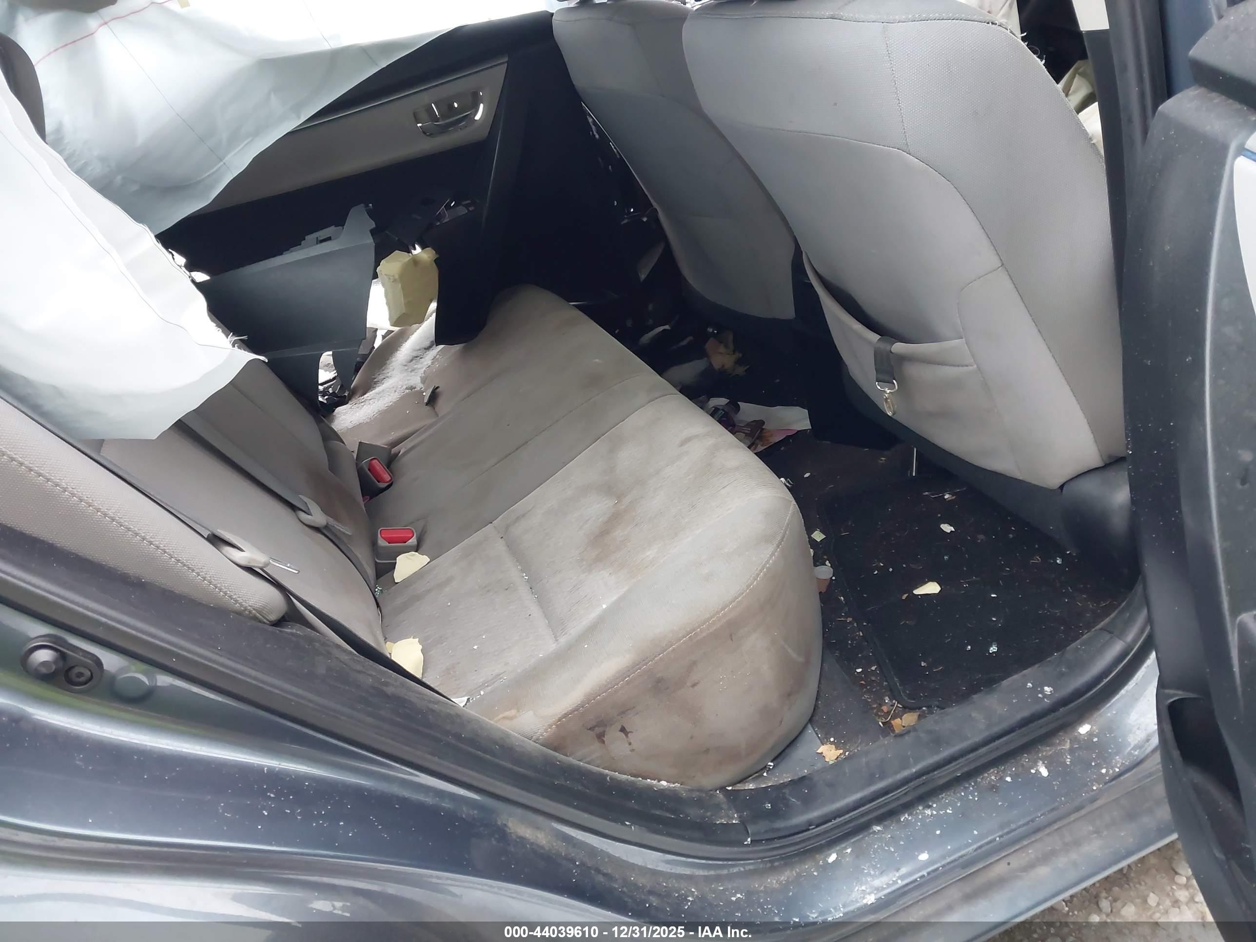 TOYOTA COROLLA image 8