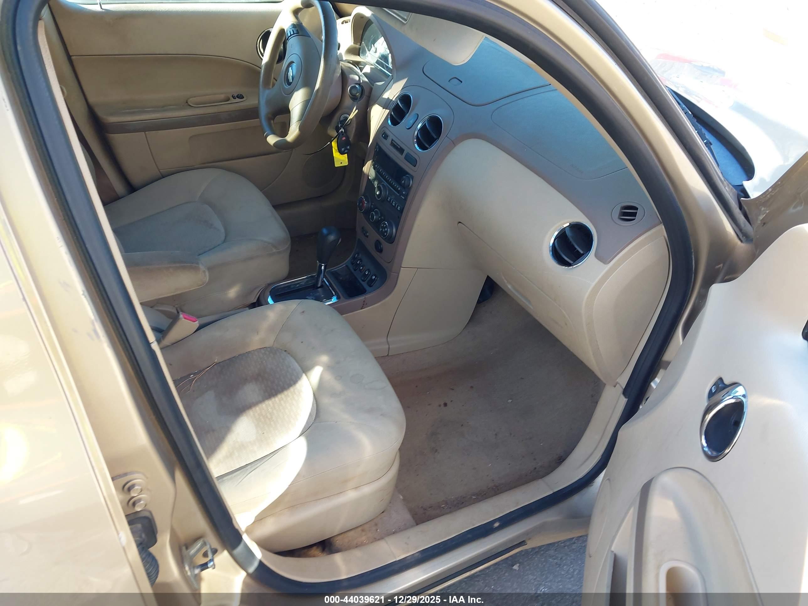 CHEVROLET HHR image 5