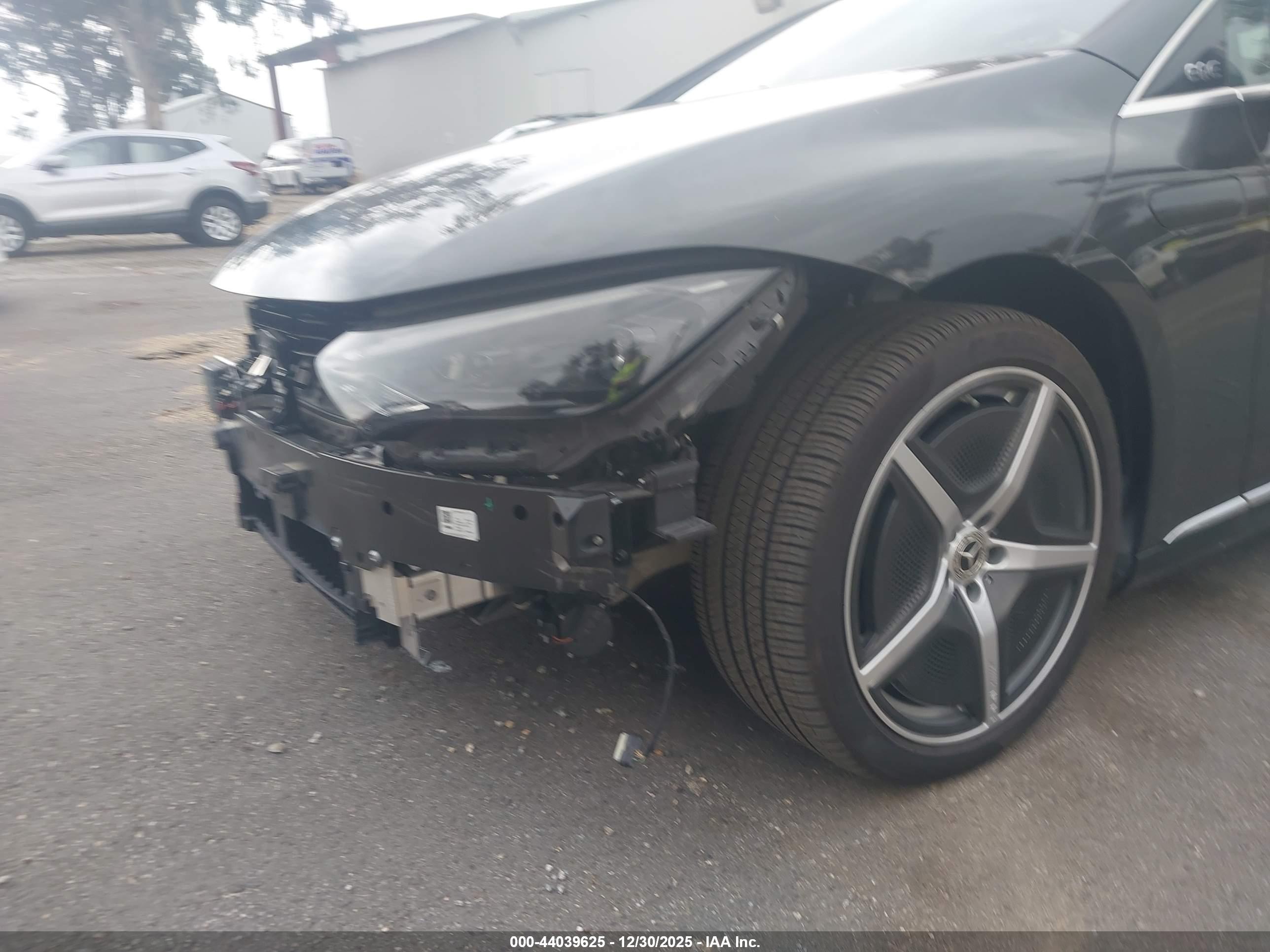 MERCEDES-BENZ EQE image 6