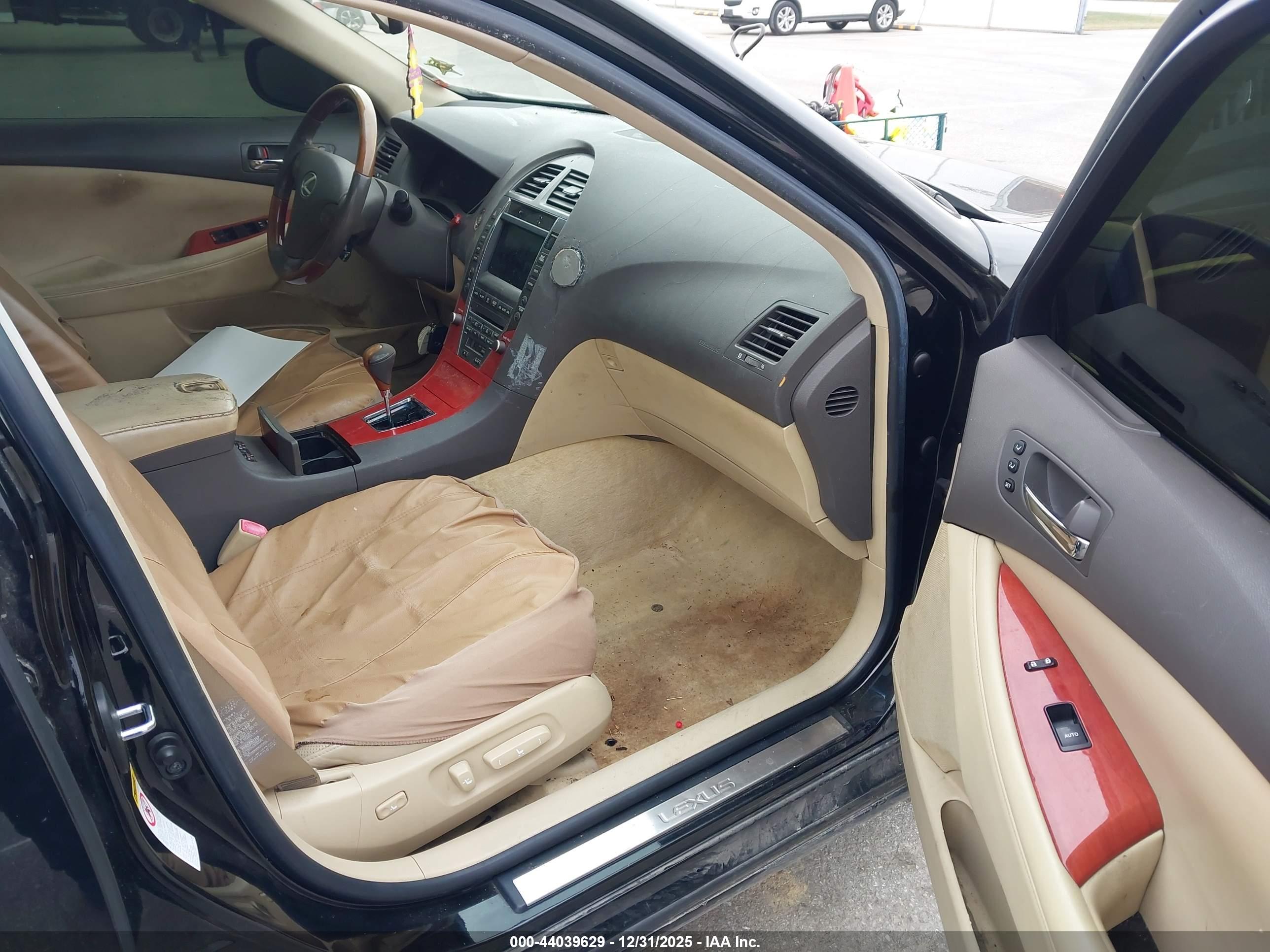 LEXUS ES image 5