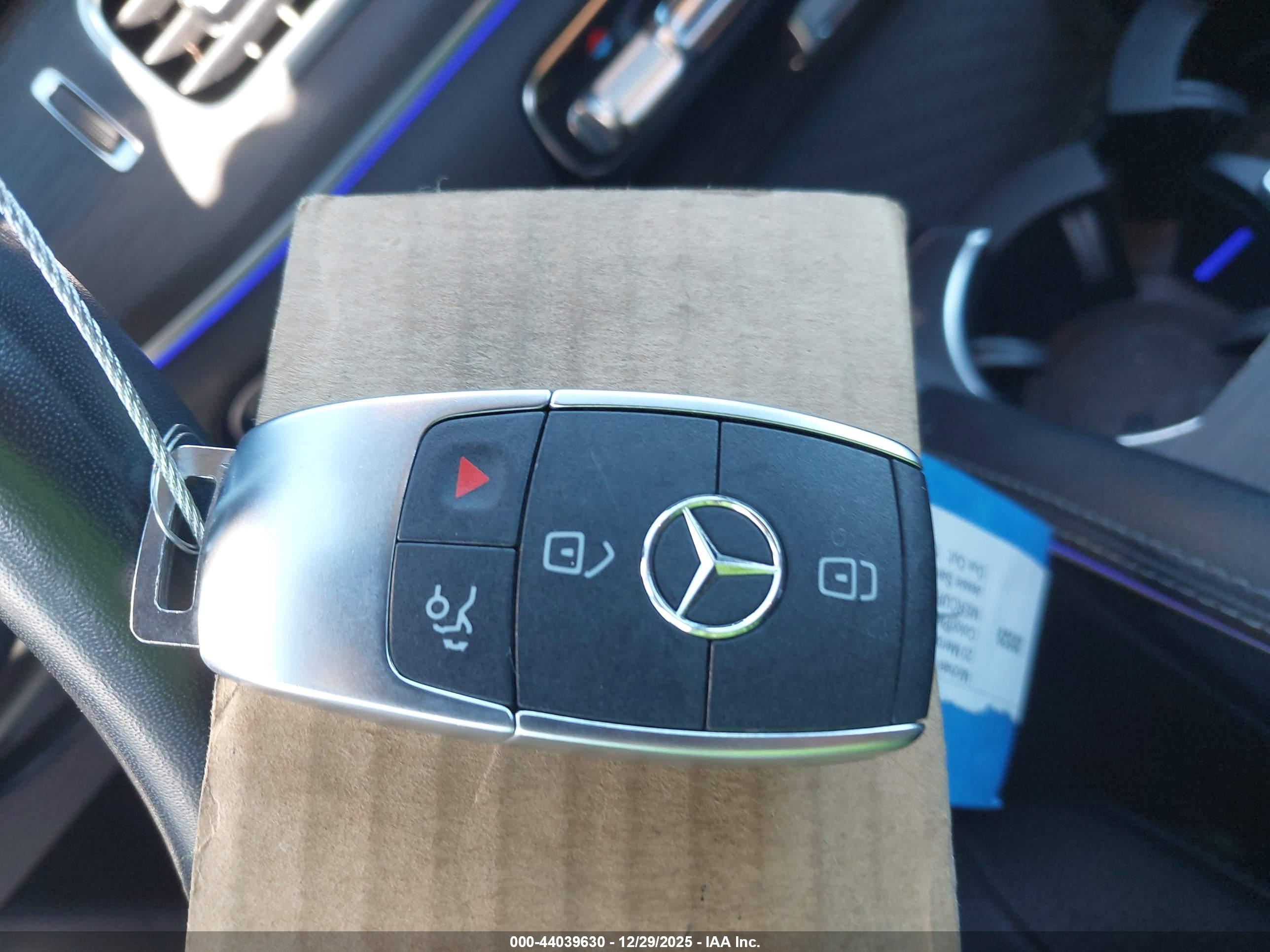 MERCEDES-BENZ GLE image 11