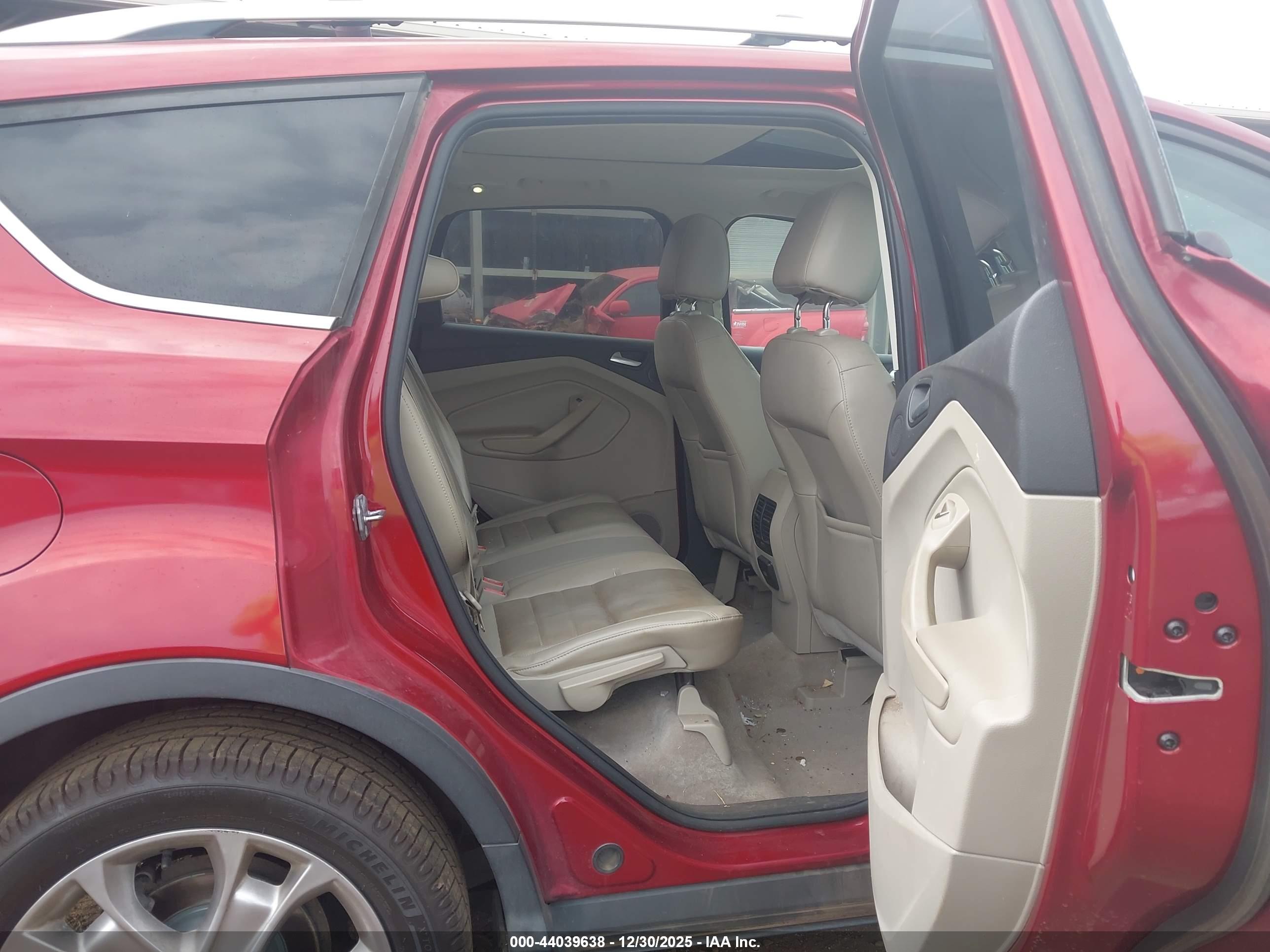 FORD ESCAPE image 8