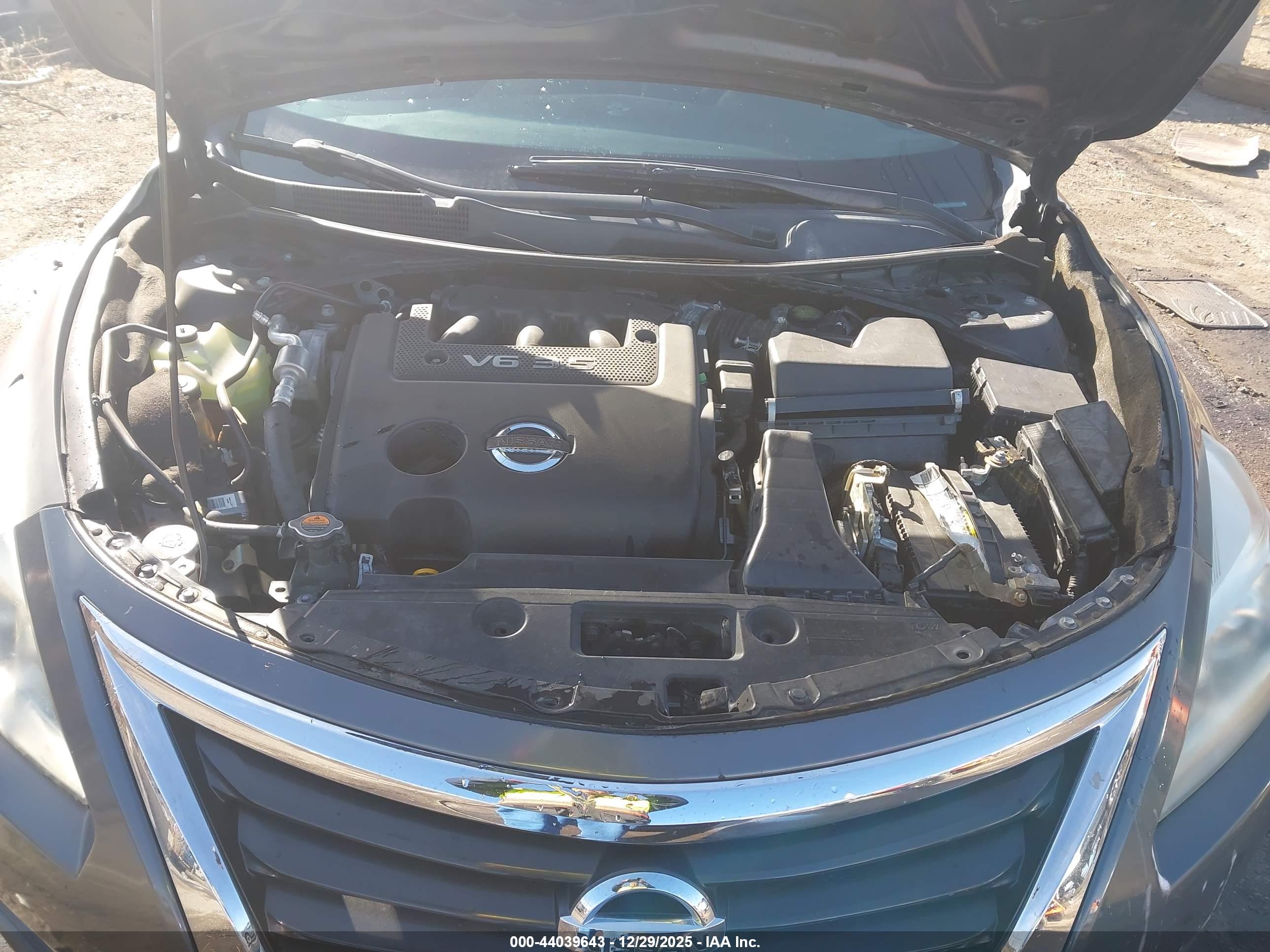 NISSAN ALTIMA image 10
