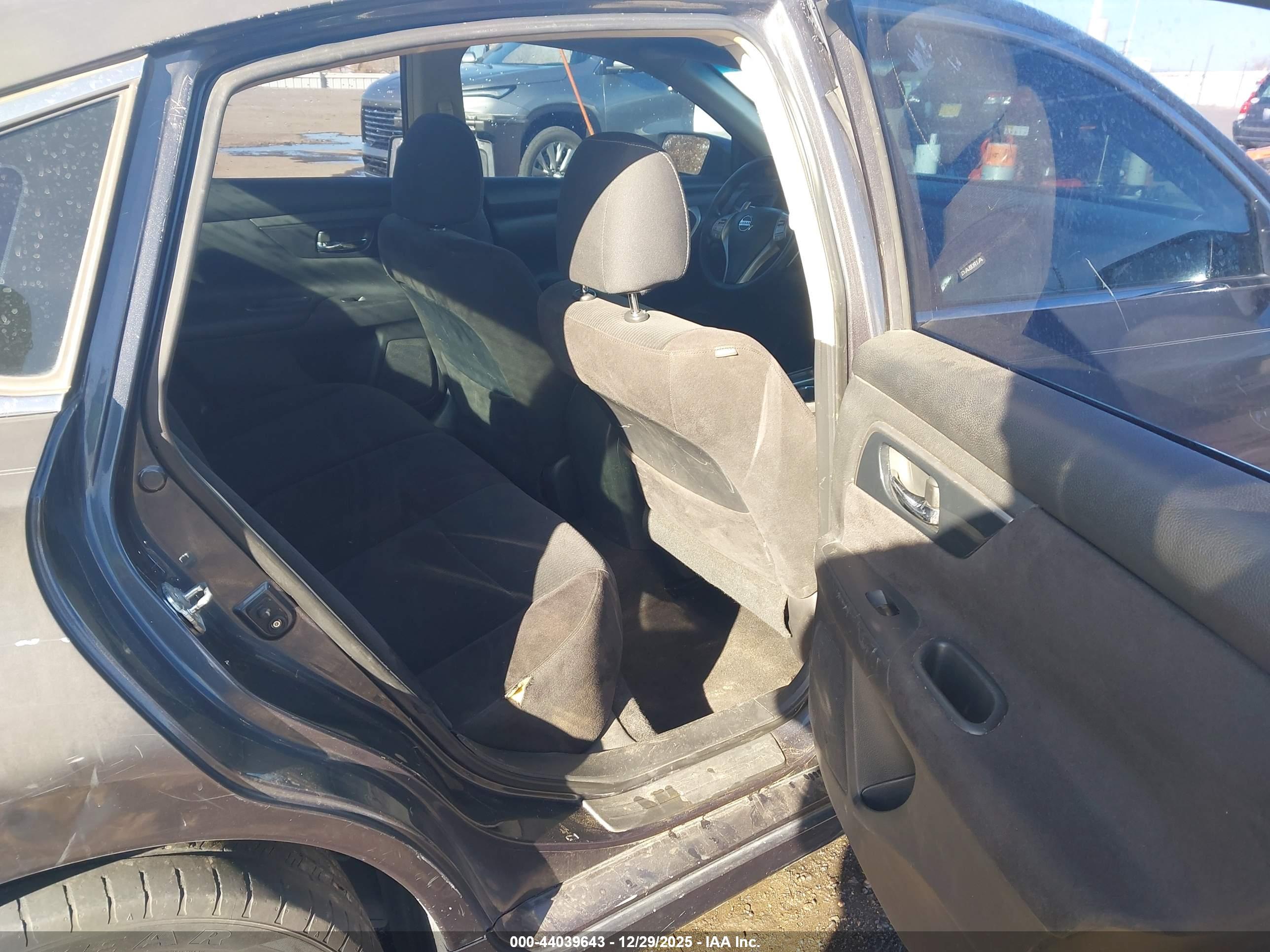 NISSAN ALTIMA image 8