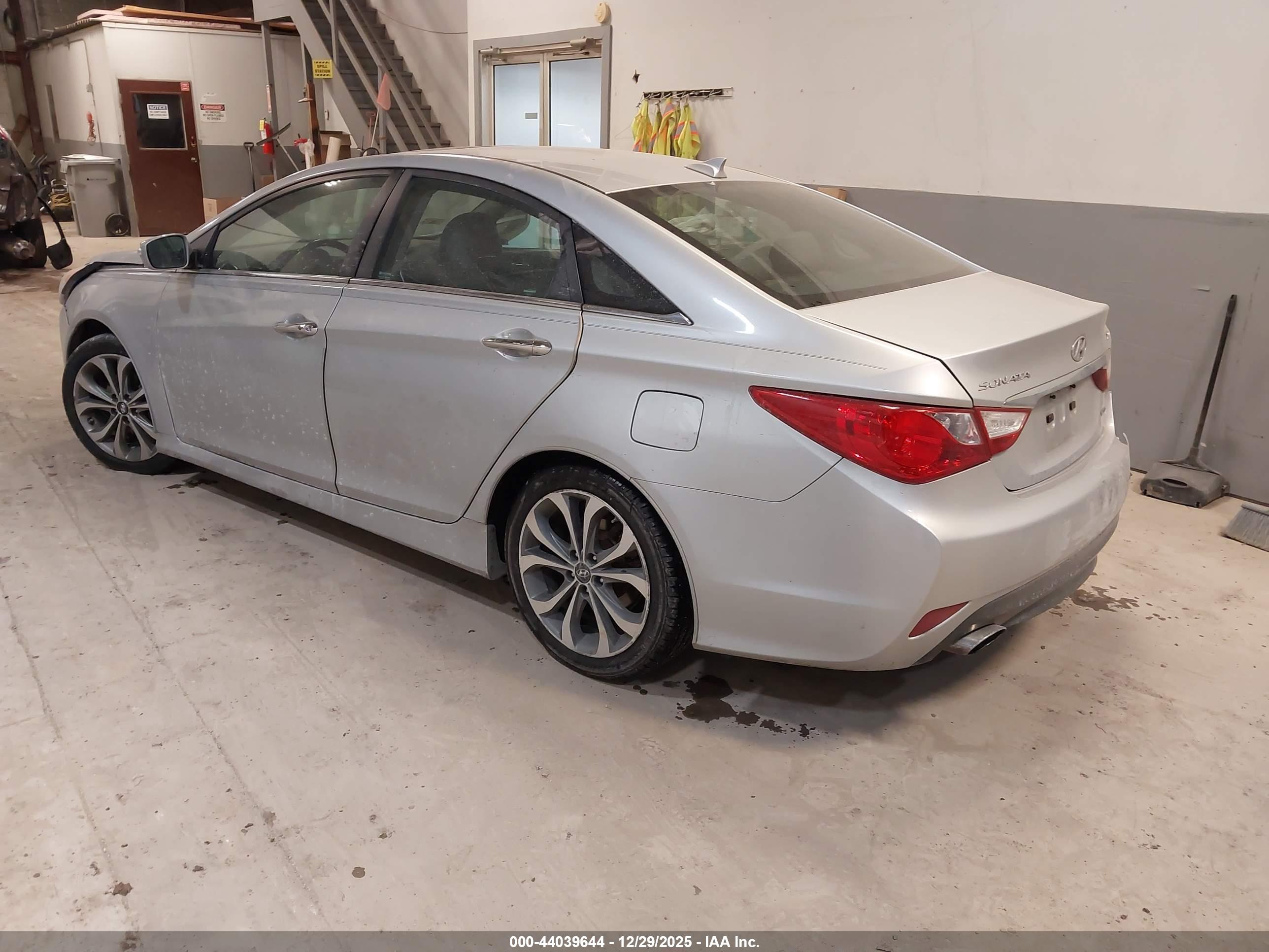 HYUNDAI SONATA image 3