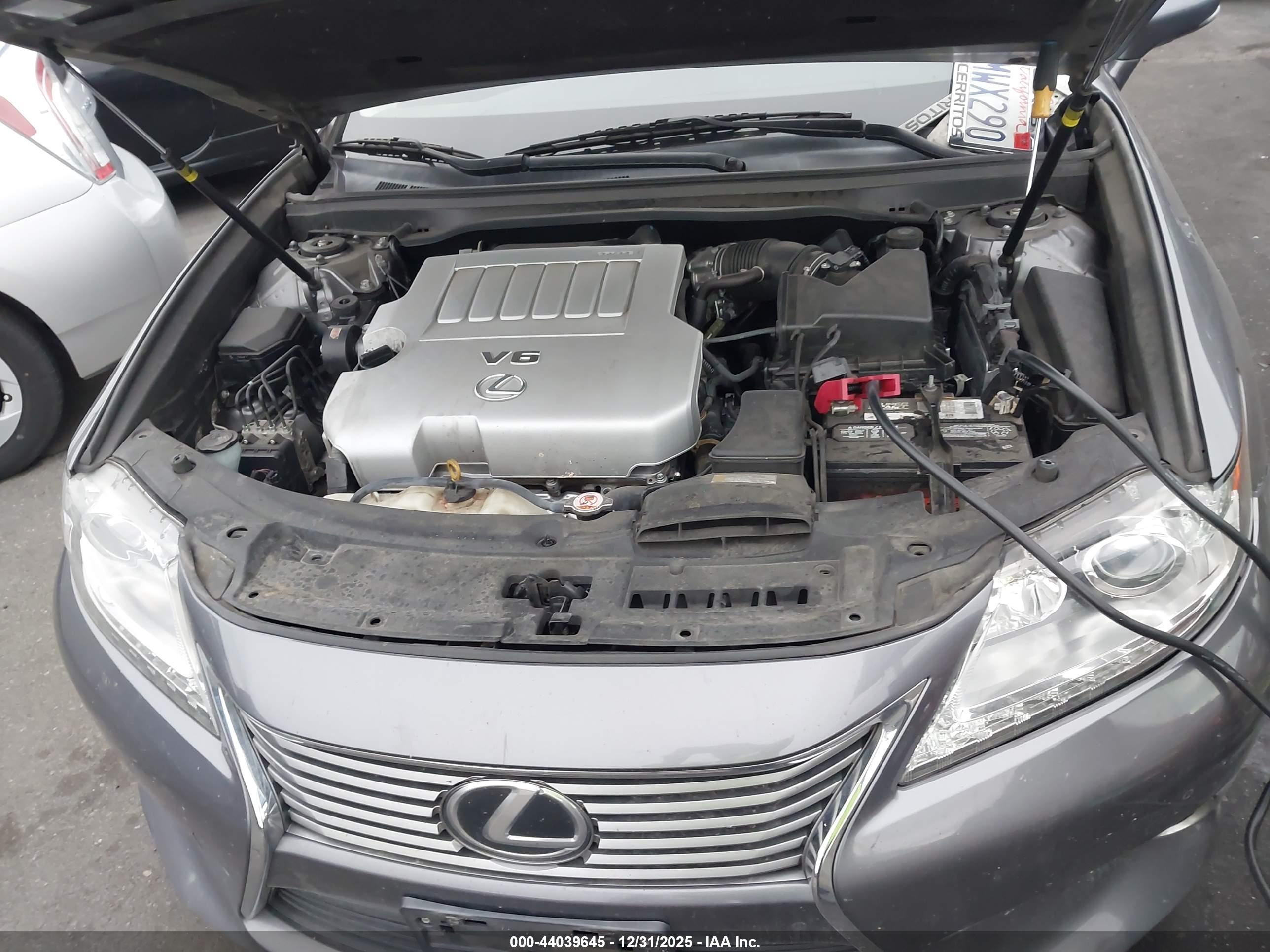 LEXUS ES image 10