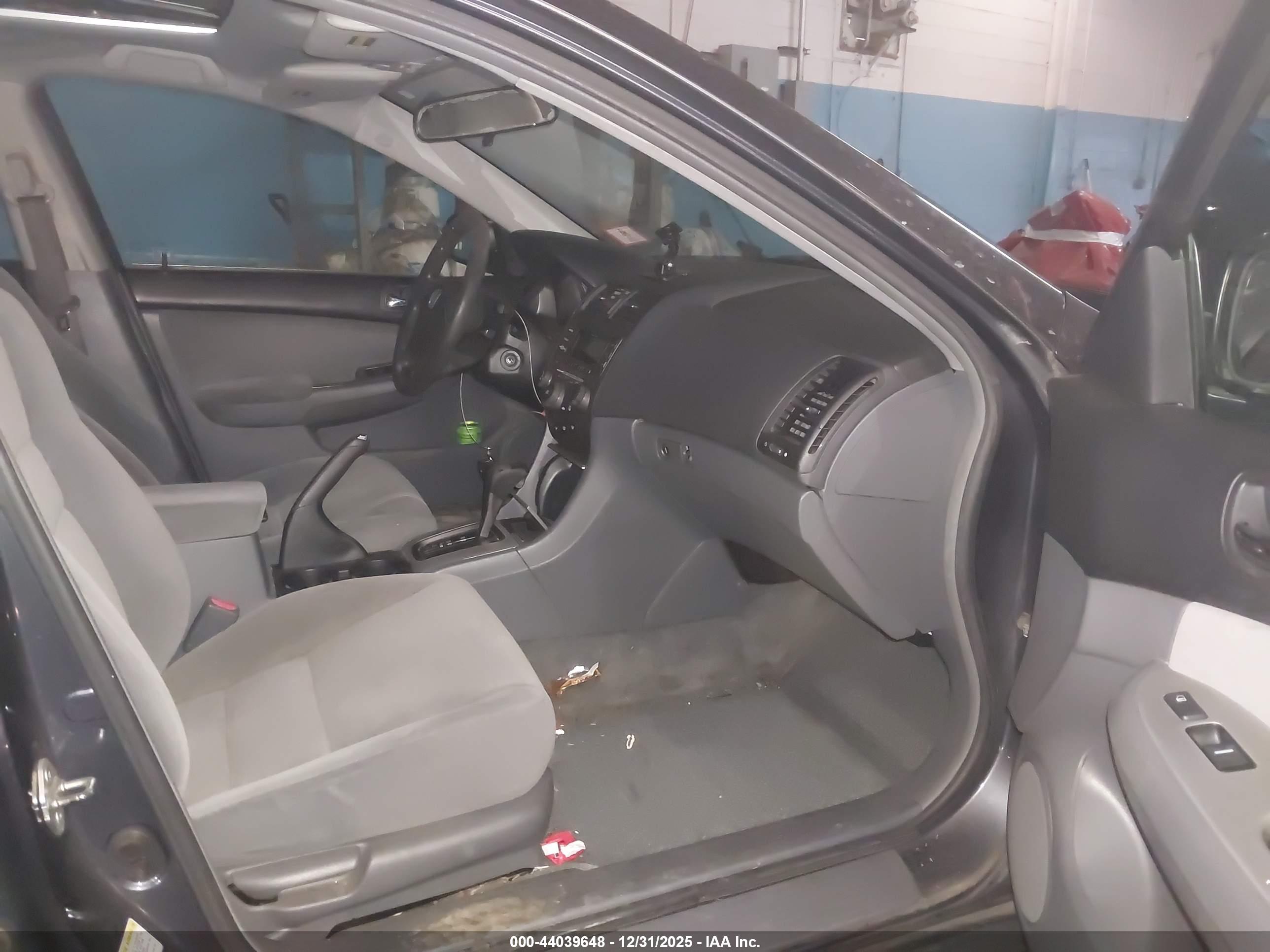 HONDA ACCORD image 5