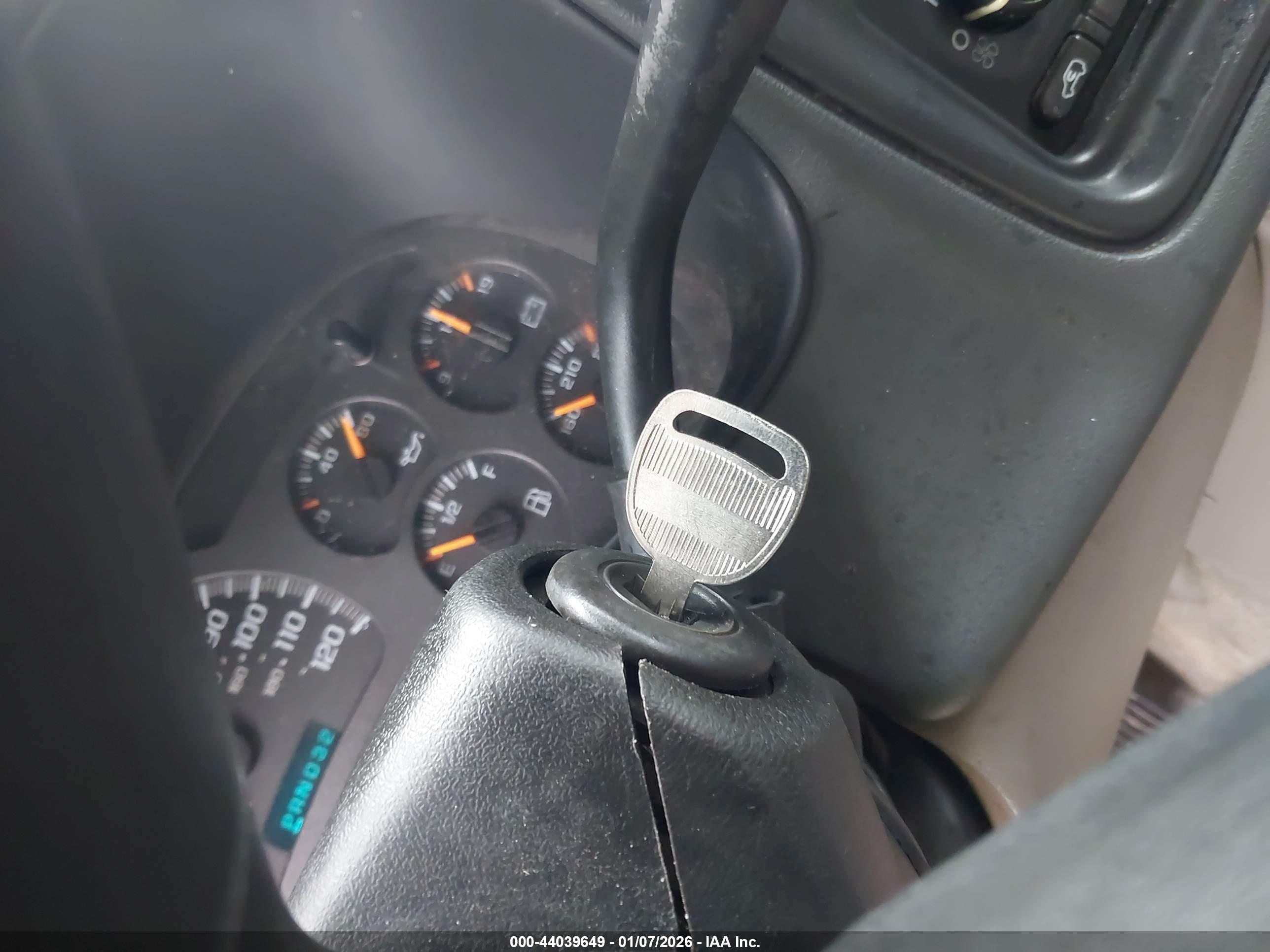 CHEVROLET TAHOE image 11