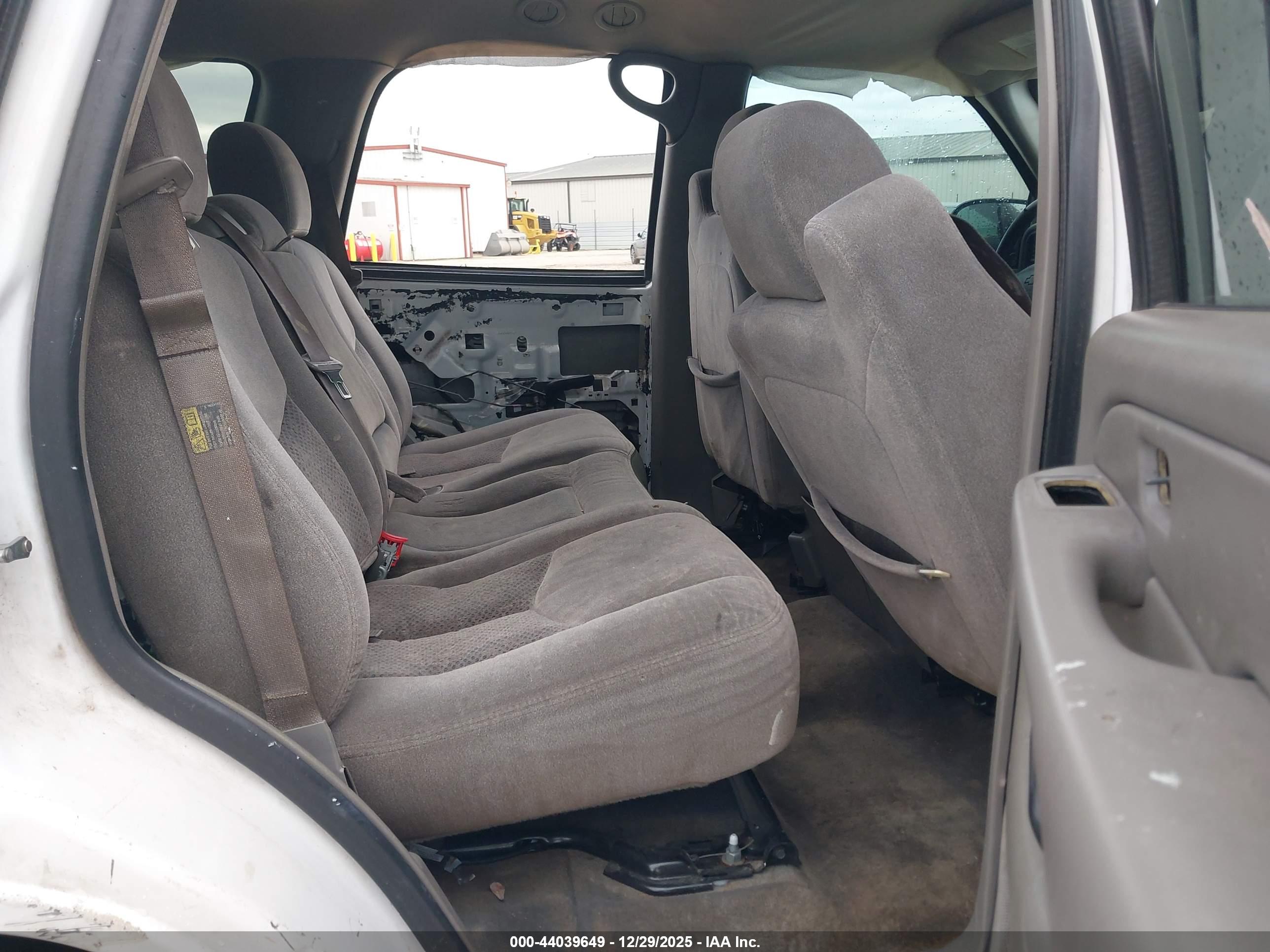 CHEVROLET TAHOE image 8