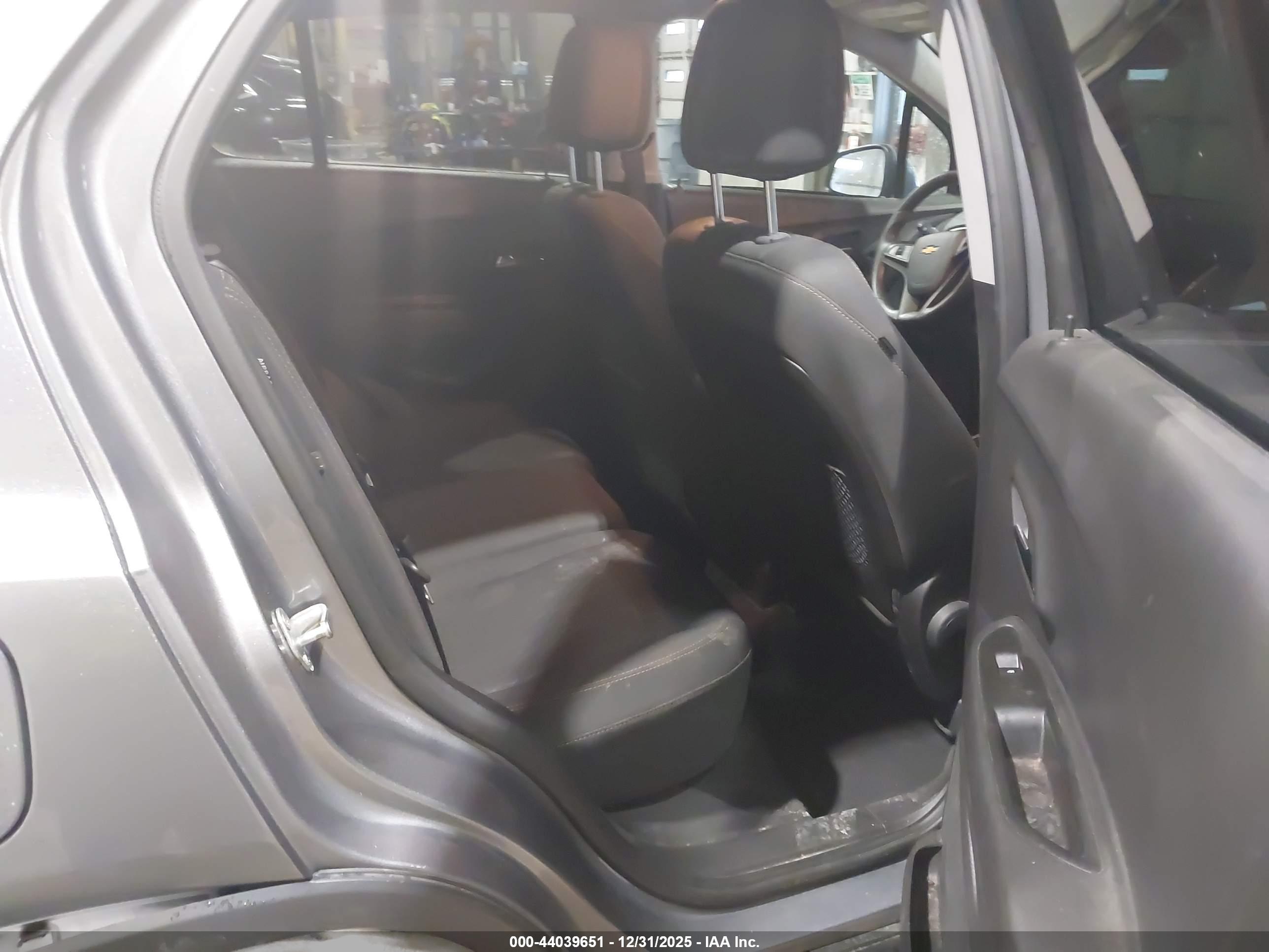 CHEVROLET TRAX image 8