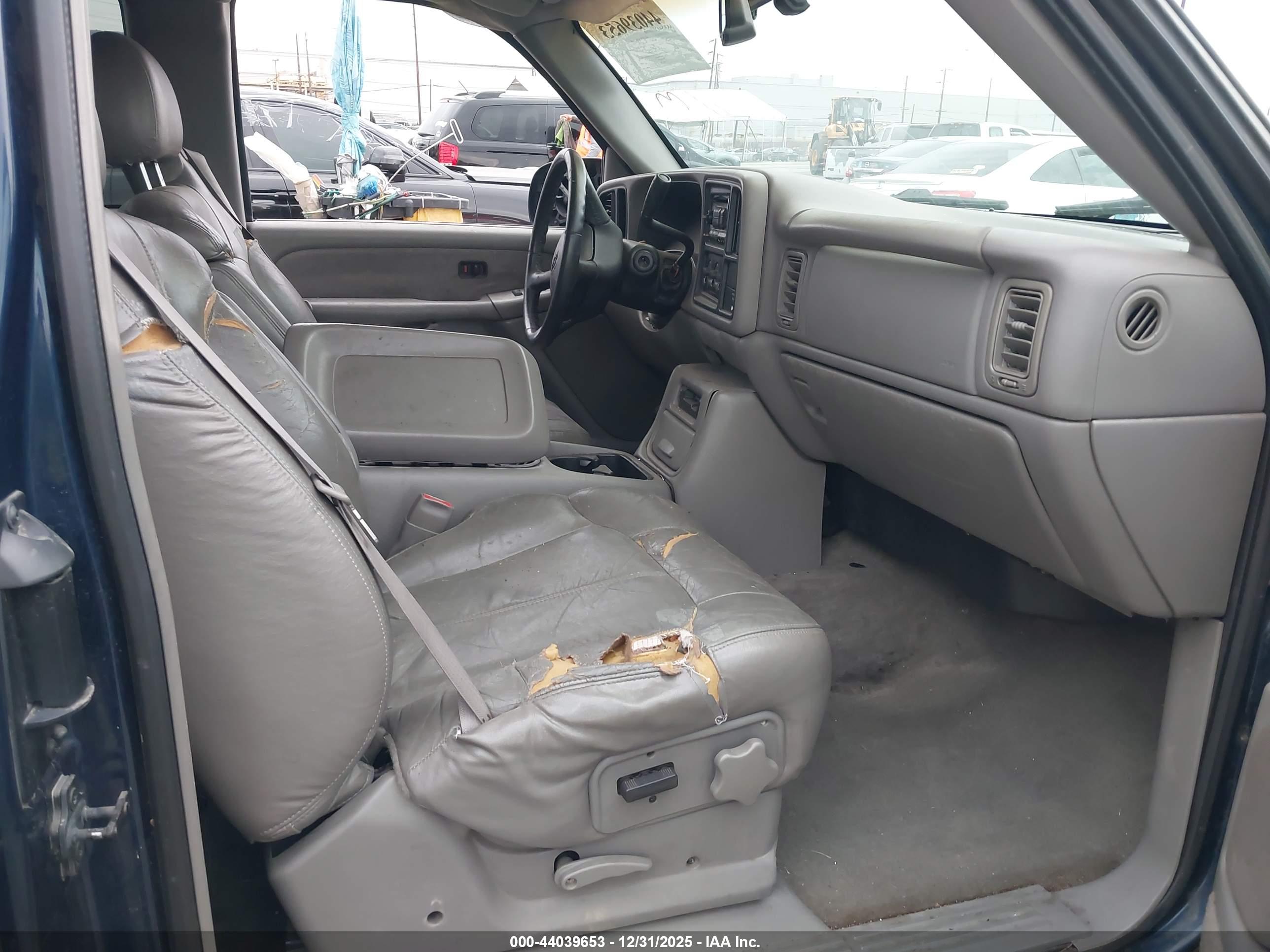 CHEVROLET SILVERADO image 5