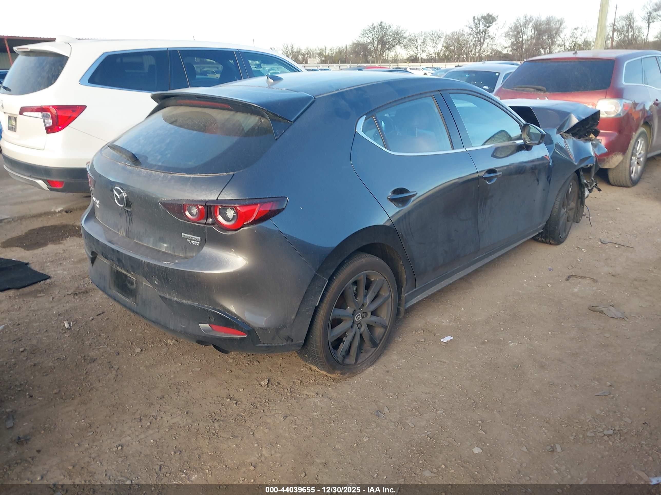 MAZDA MAZDA3 image 4