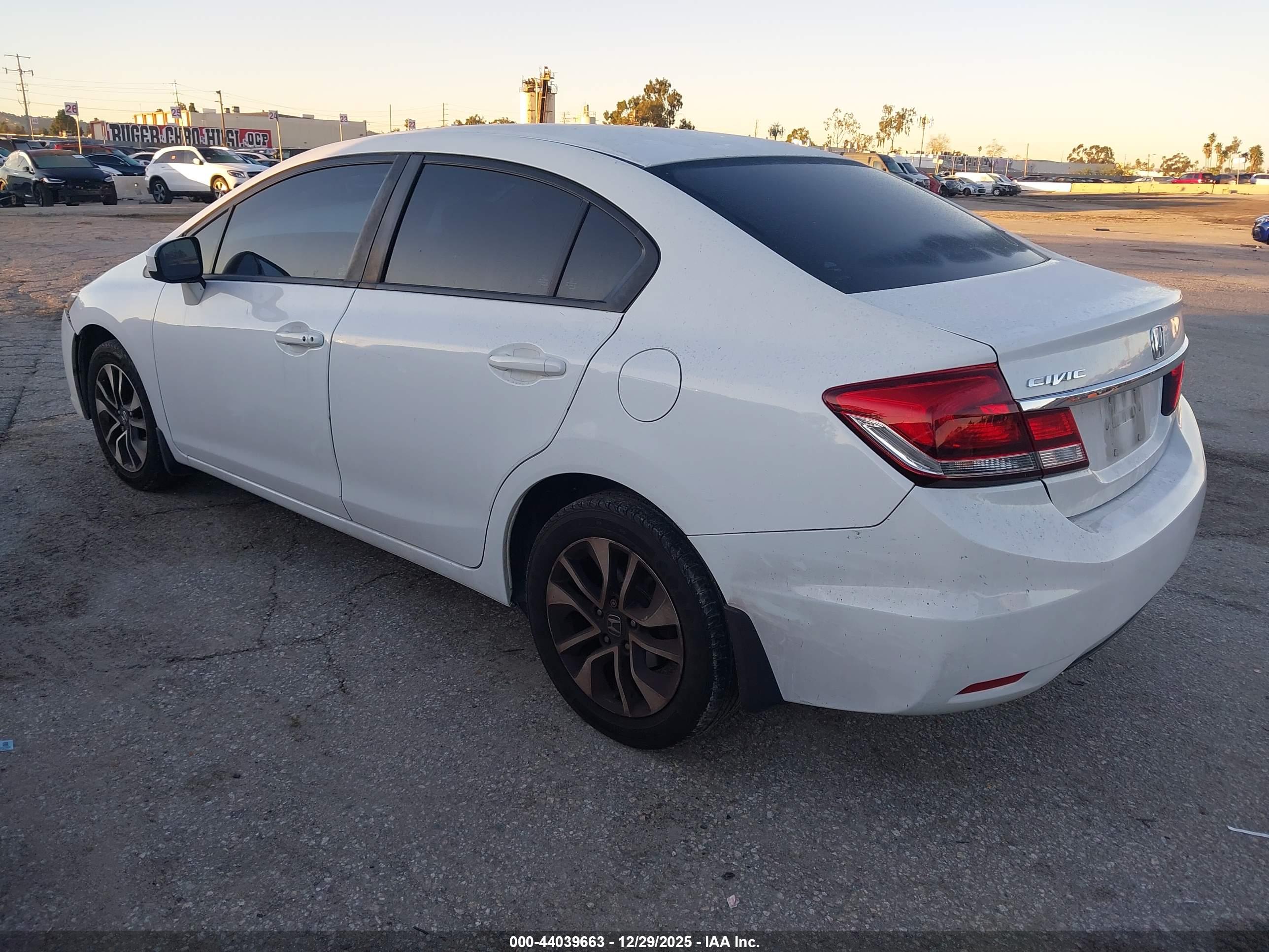 HONDA CIVIC image 3