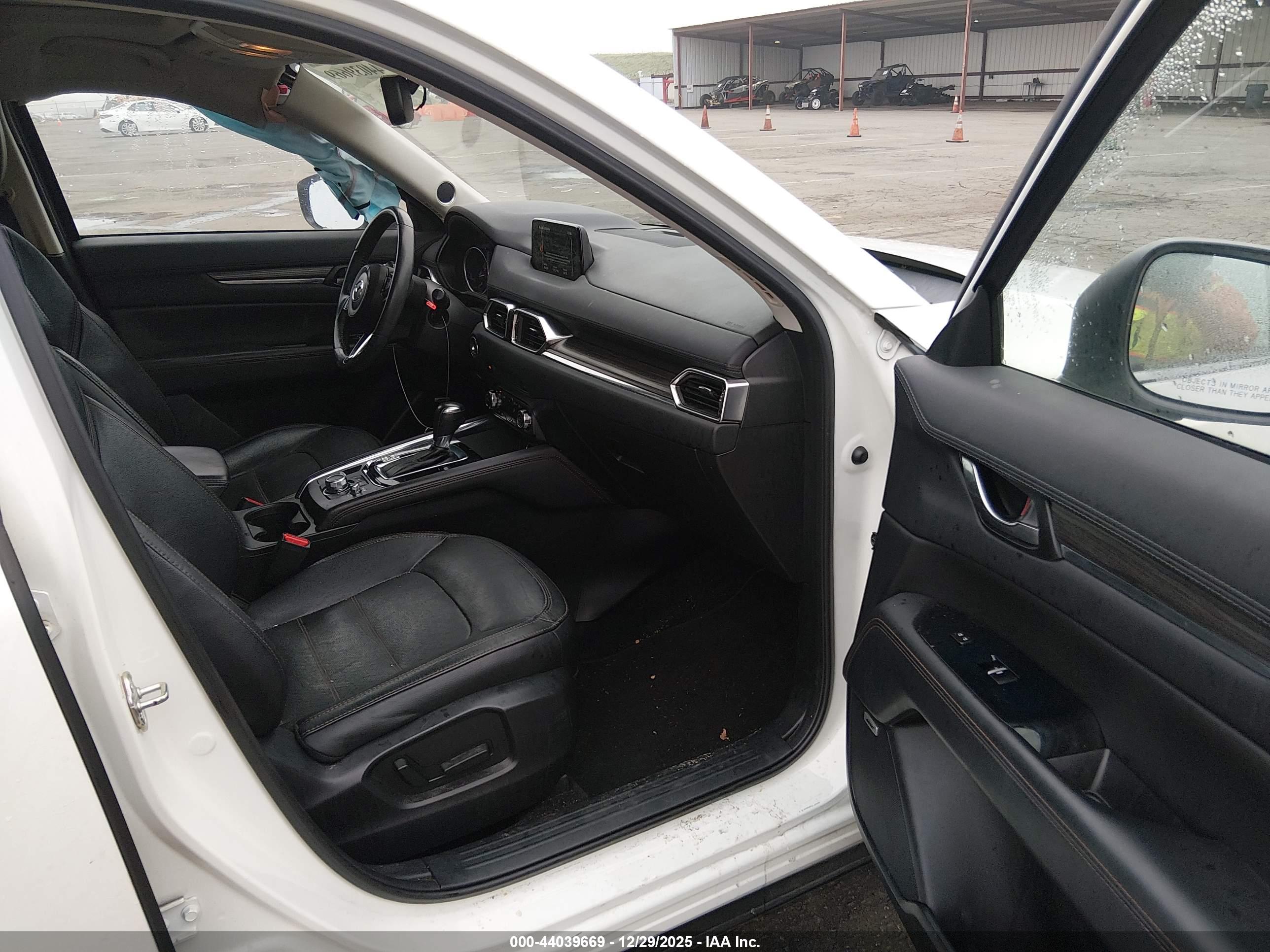 MAZDA CX-5 image 5