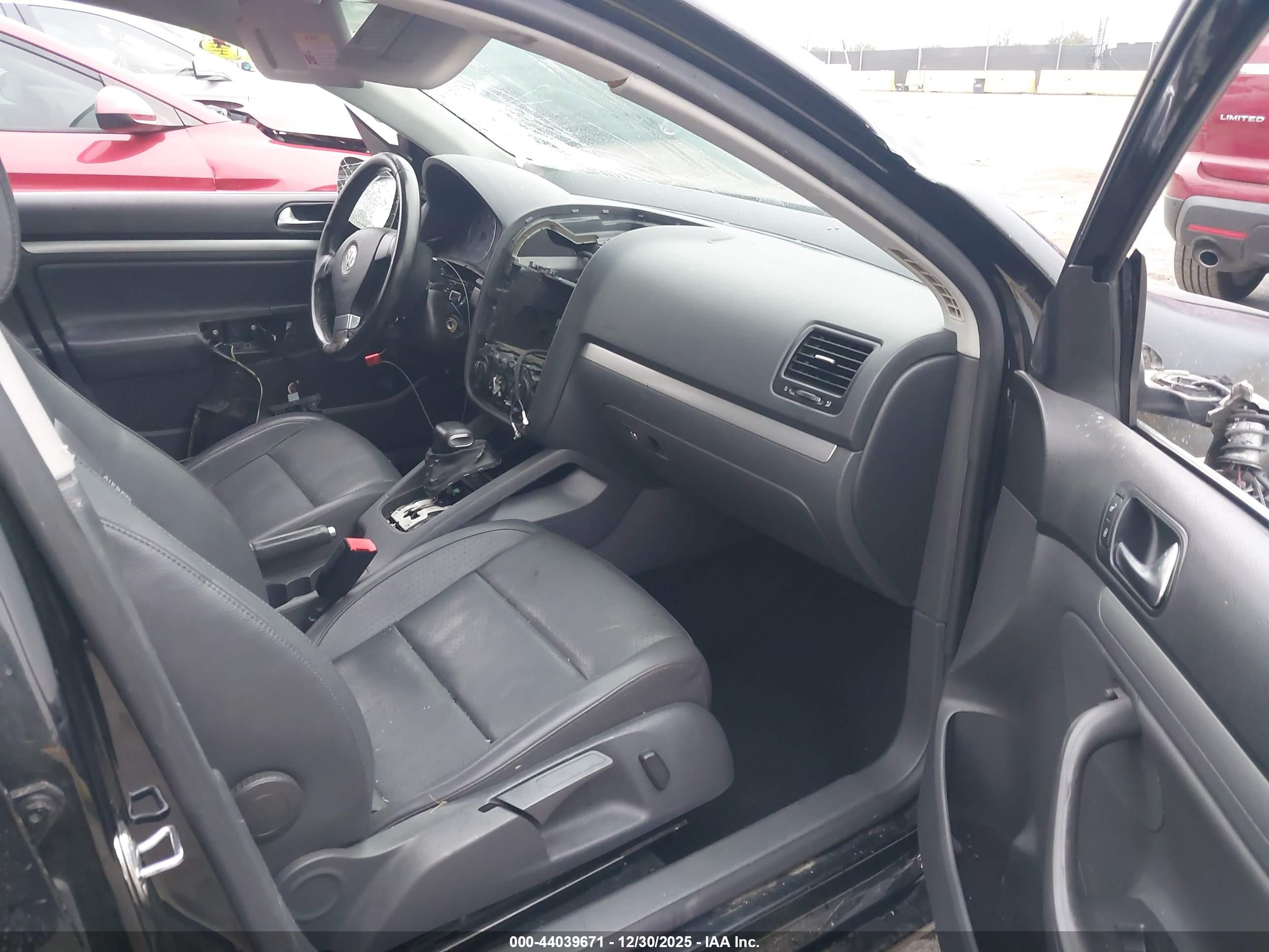 VOLKSWAGEN JETTA image 5