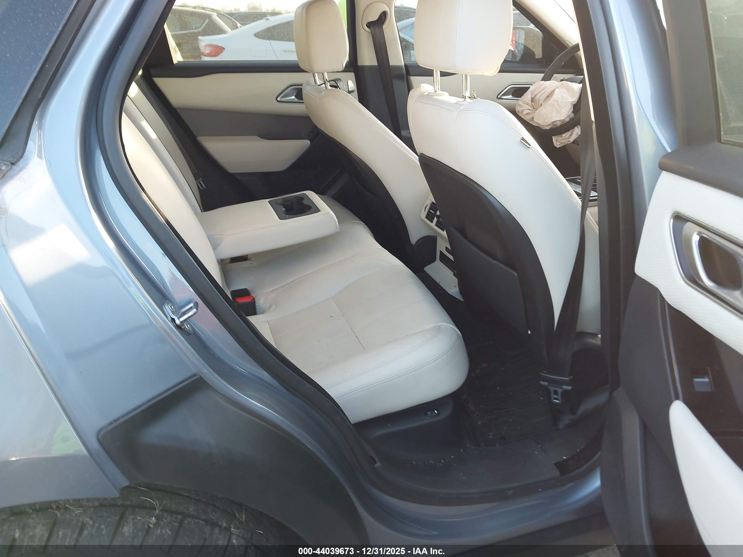 LAND ROVER image 8