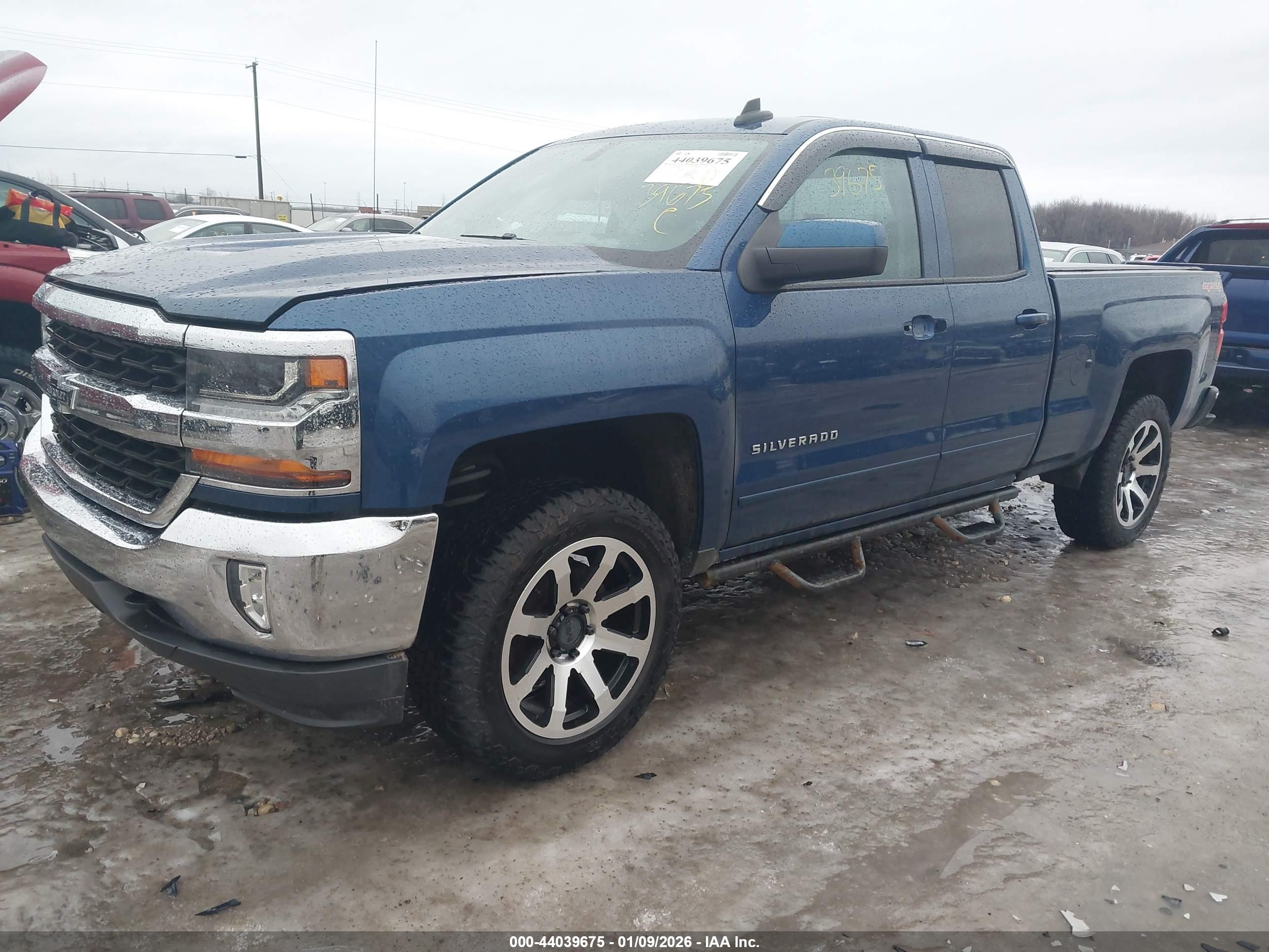 CHEVROLET SILVERADO image 2