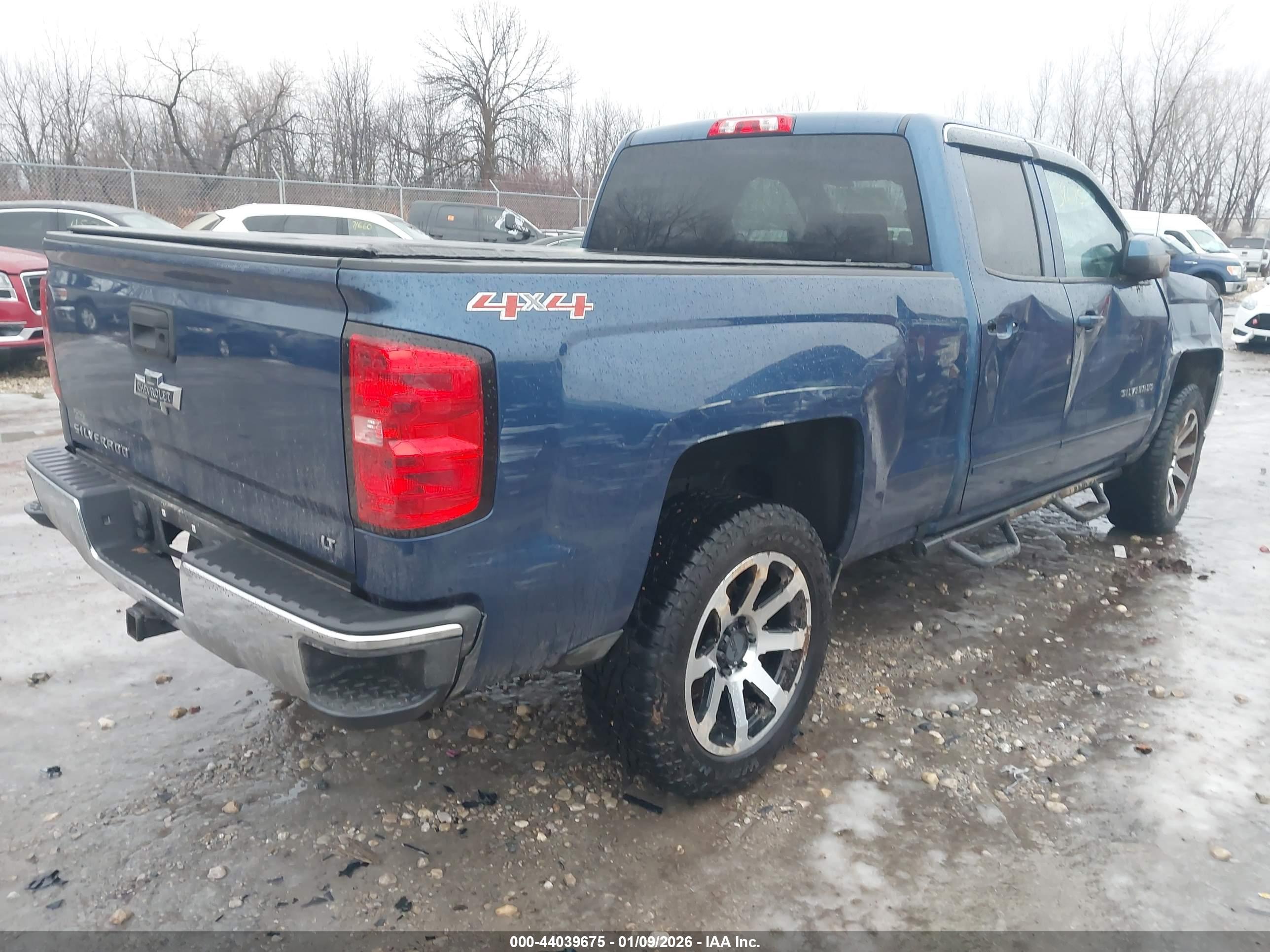 CHEVROLET SILVERADO image 4