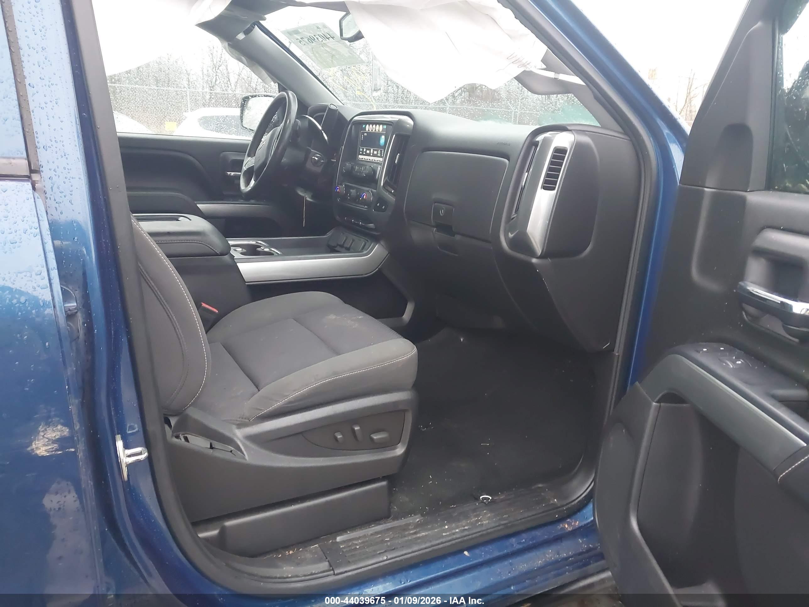 CHEVROLET SILVERADO image 5