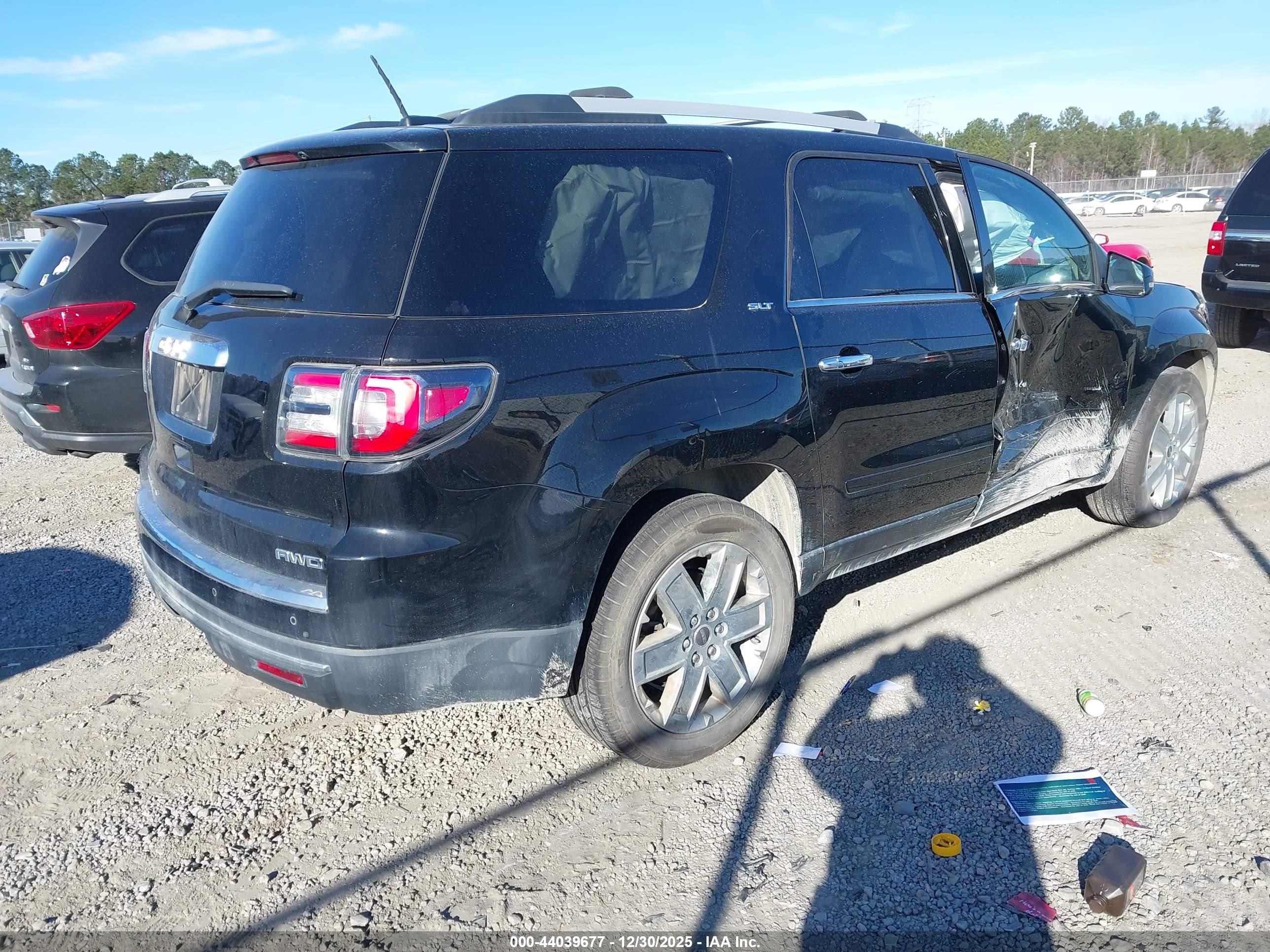 GMC ACADIA image 4
