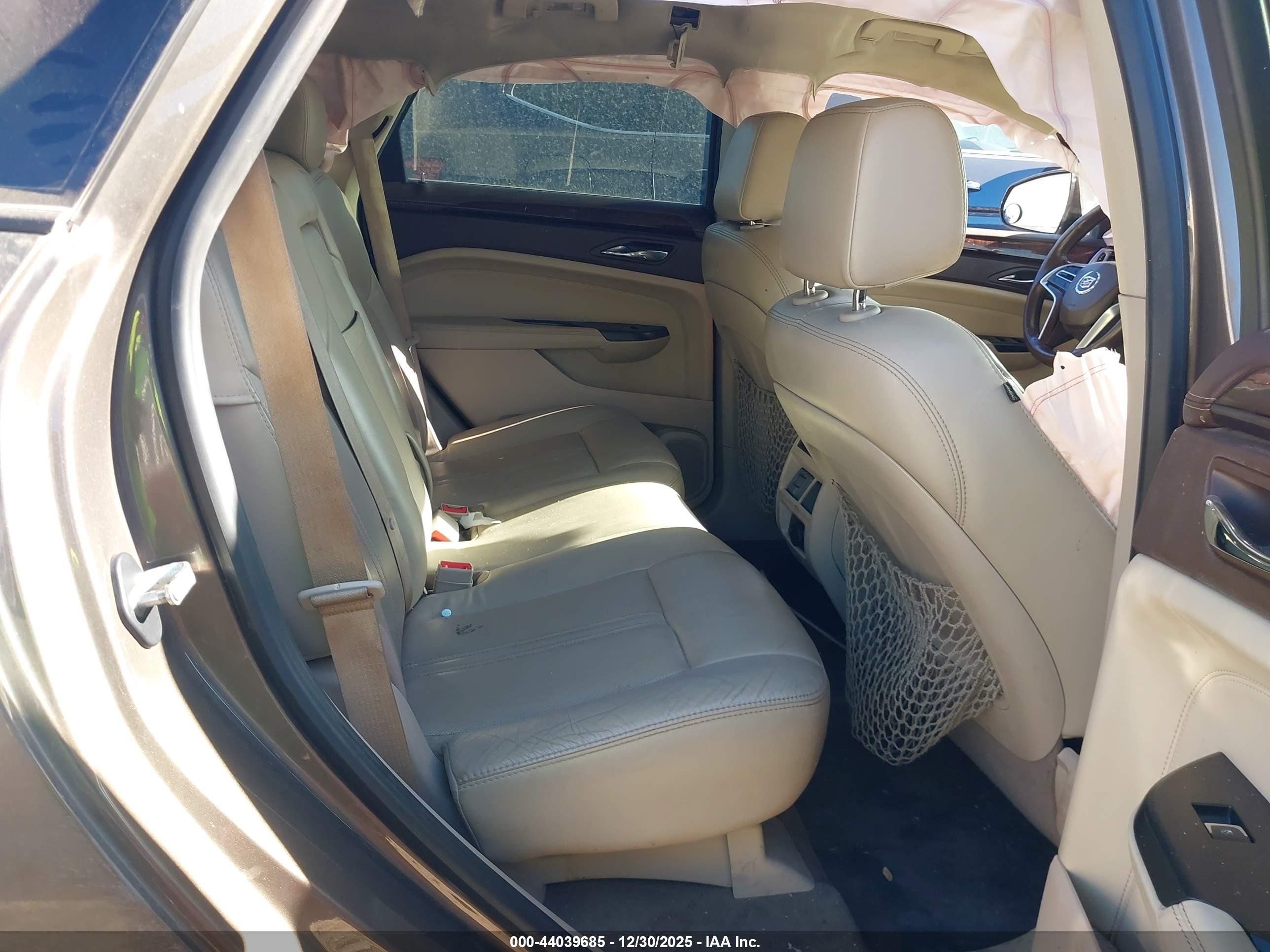CADILLAC SRX image 8