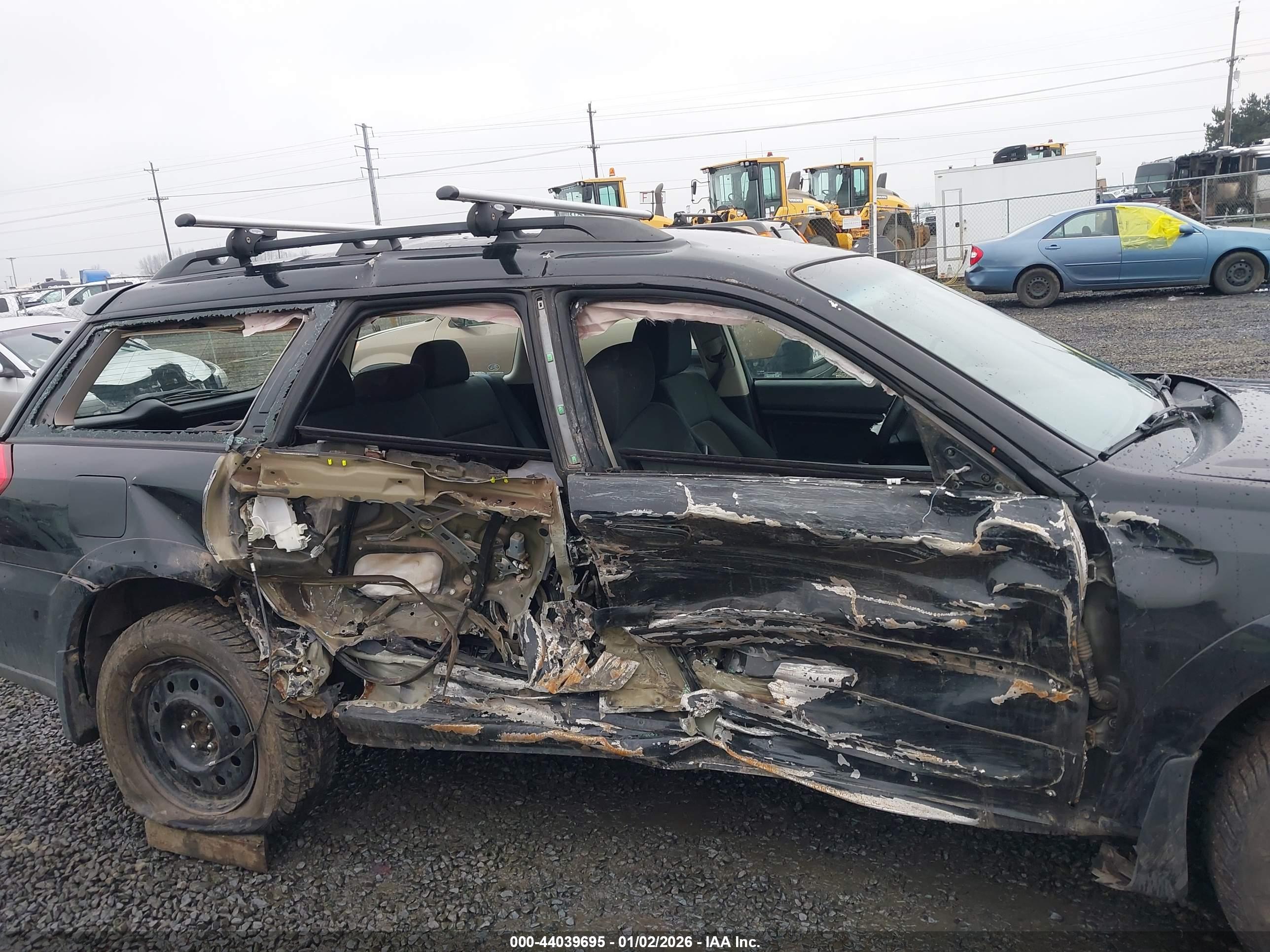 SUBARU OUTBACK image 6
