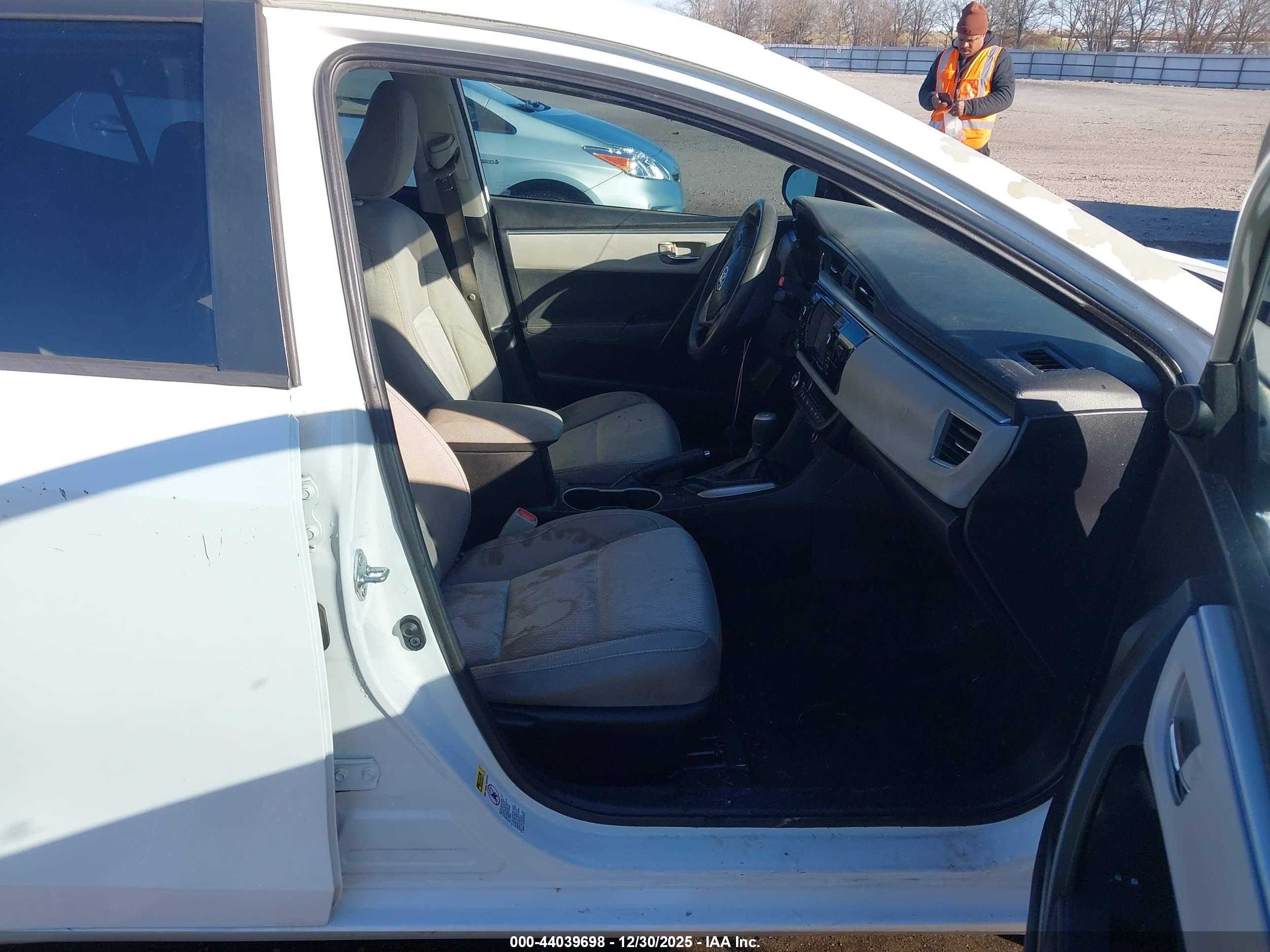 TOYOTA COROLLA image 5