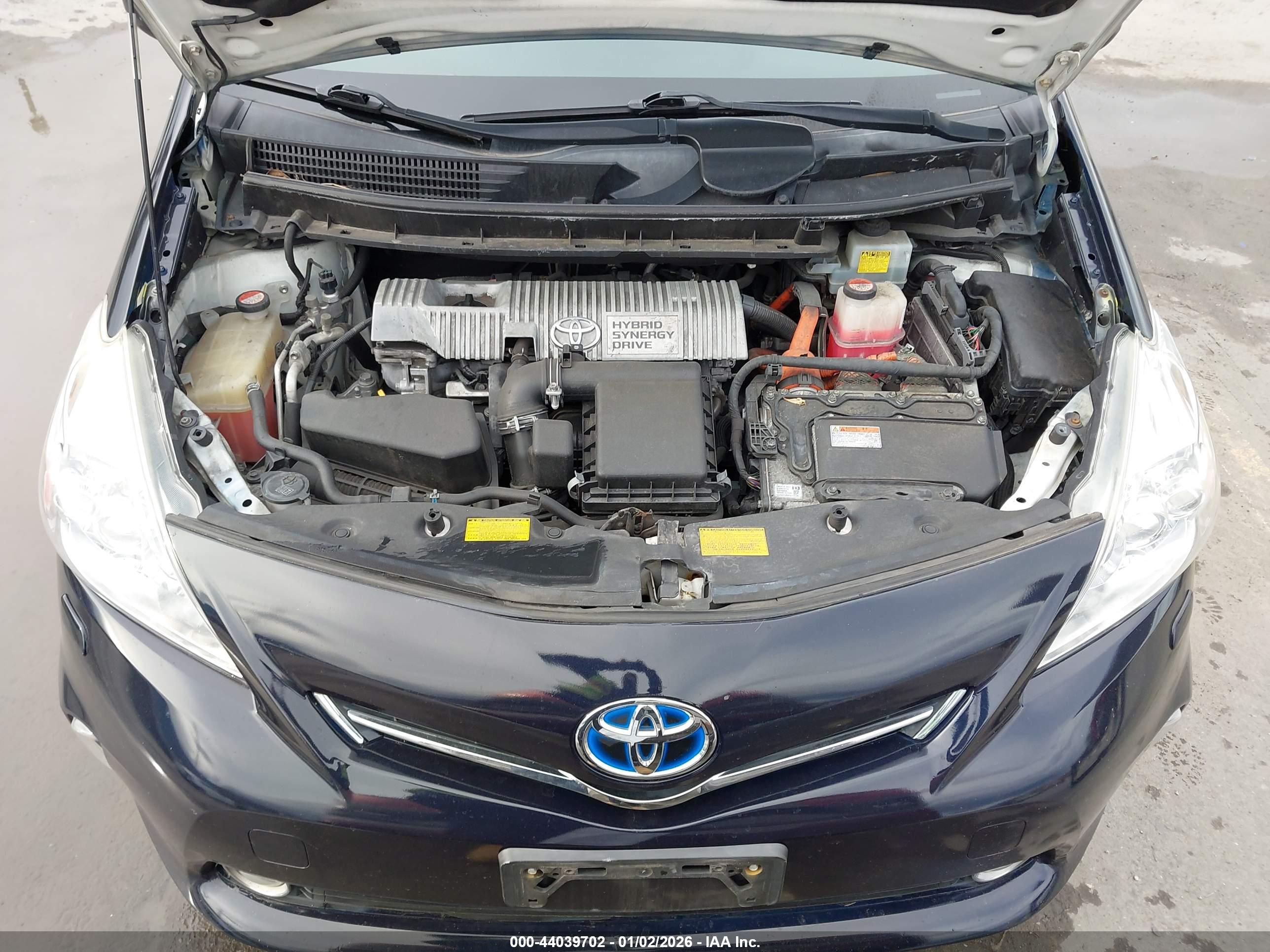 TOYOTA PRIUS image 10