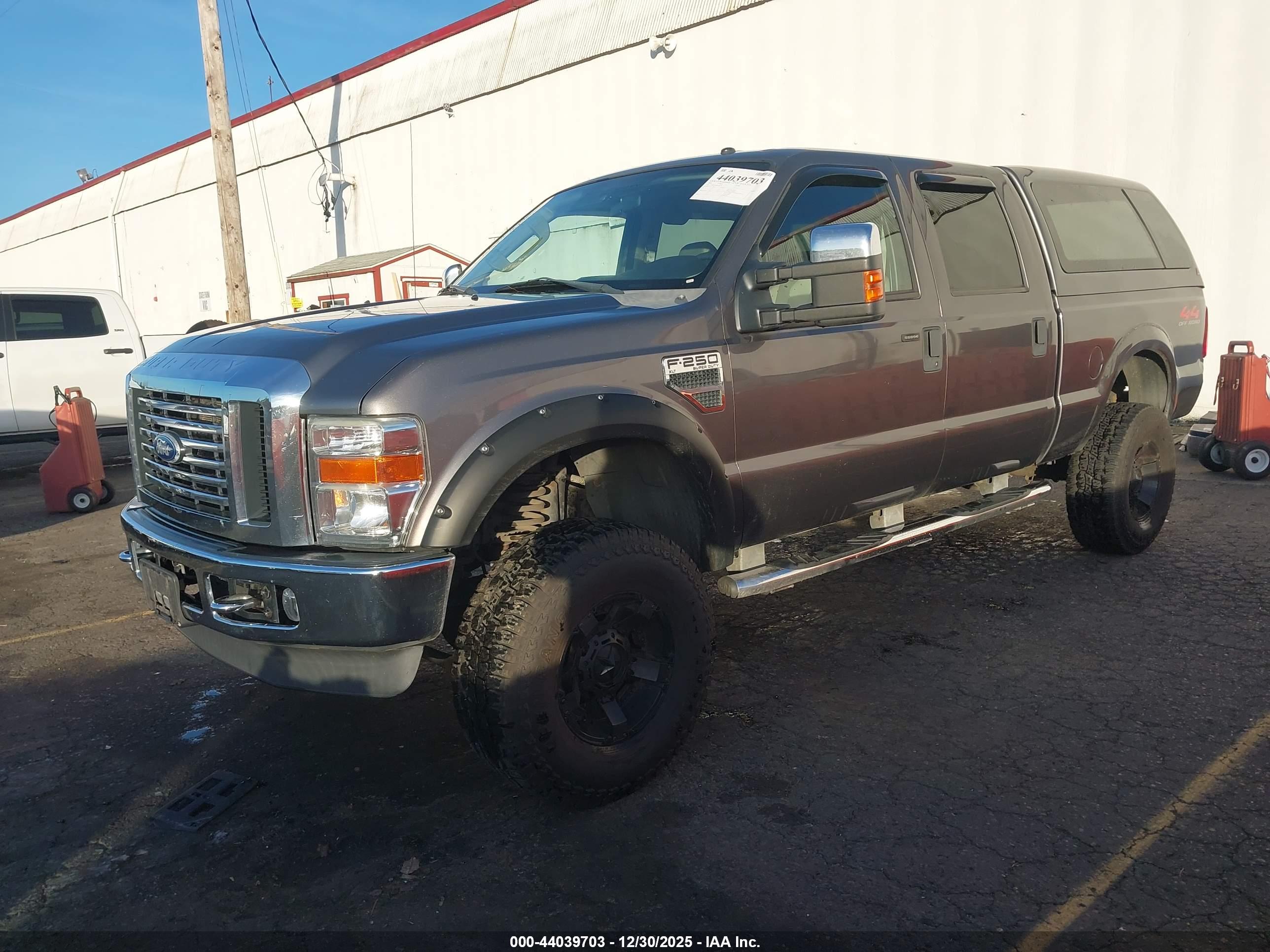FORD F-250 image 2