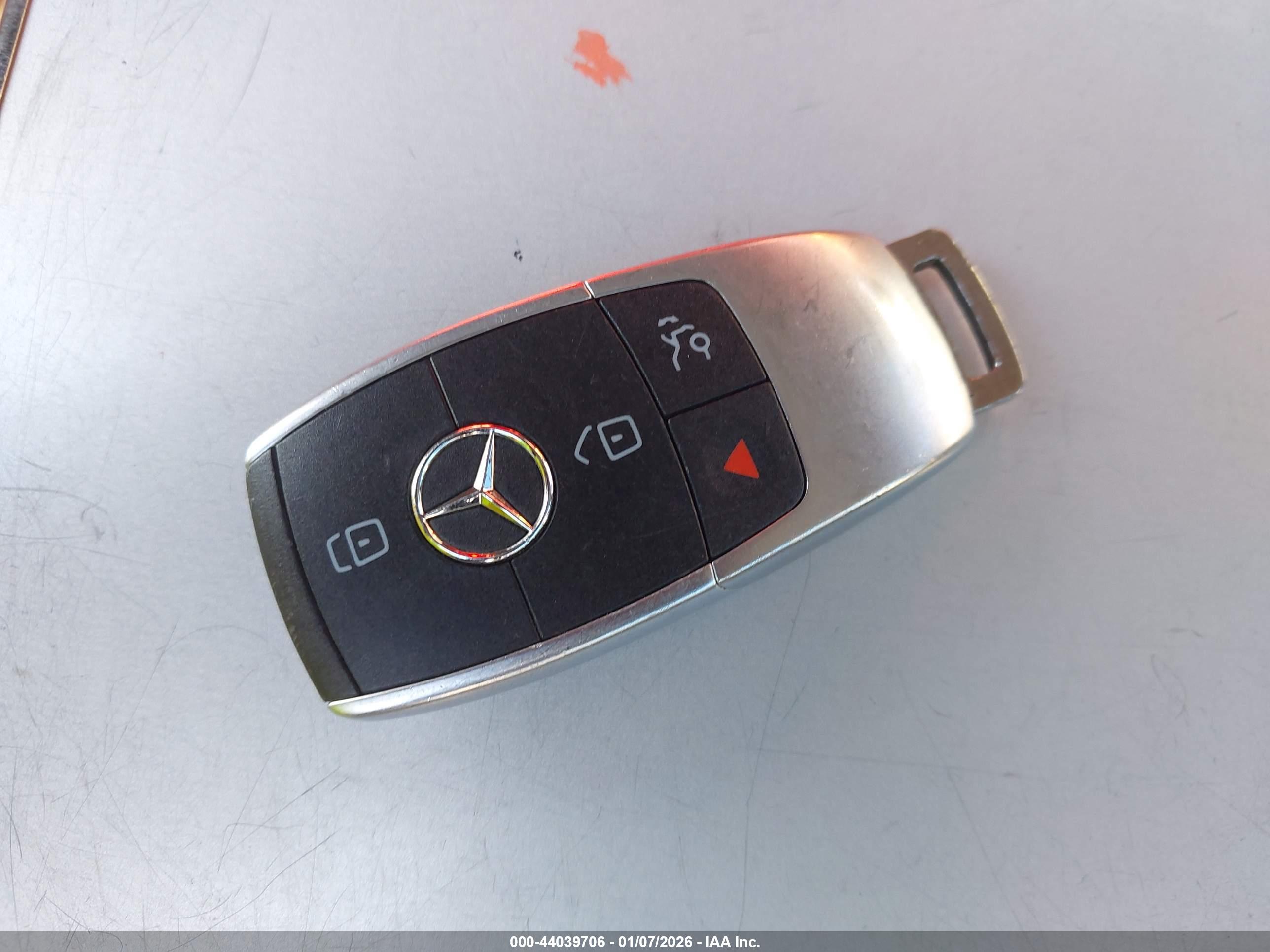 MERCEDES-BENZ C image 11