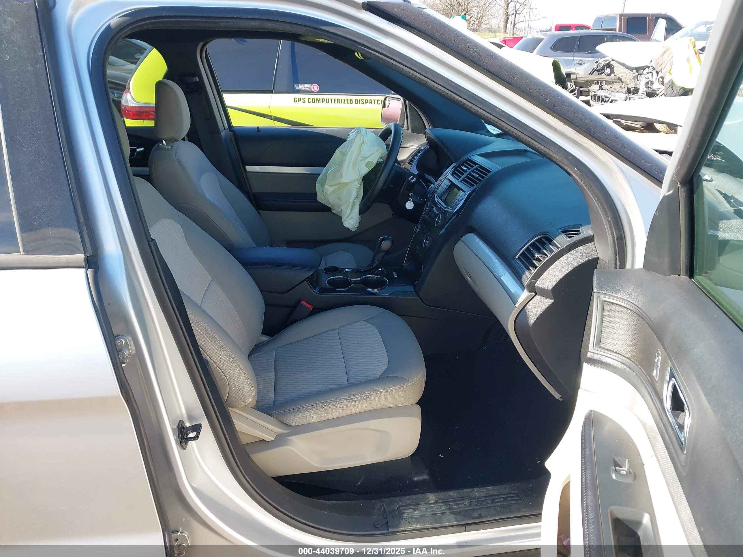 FORD EXPLORER image 5