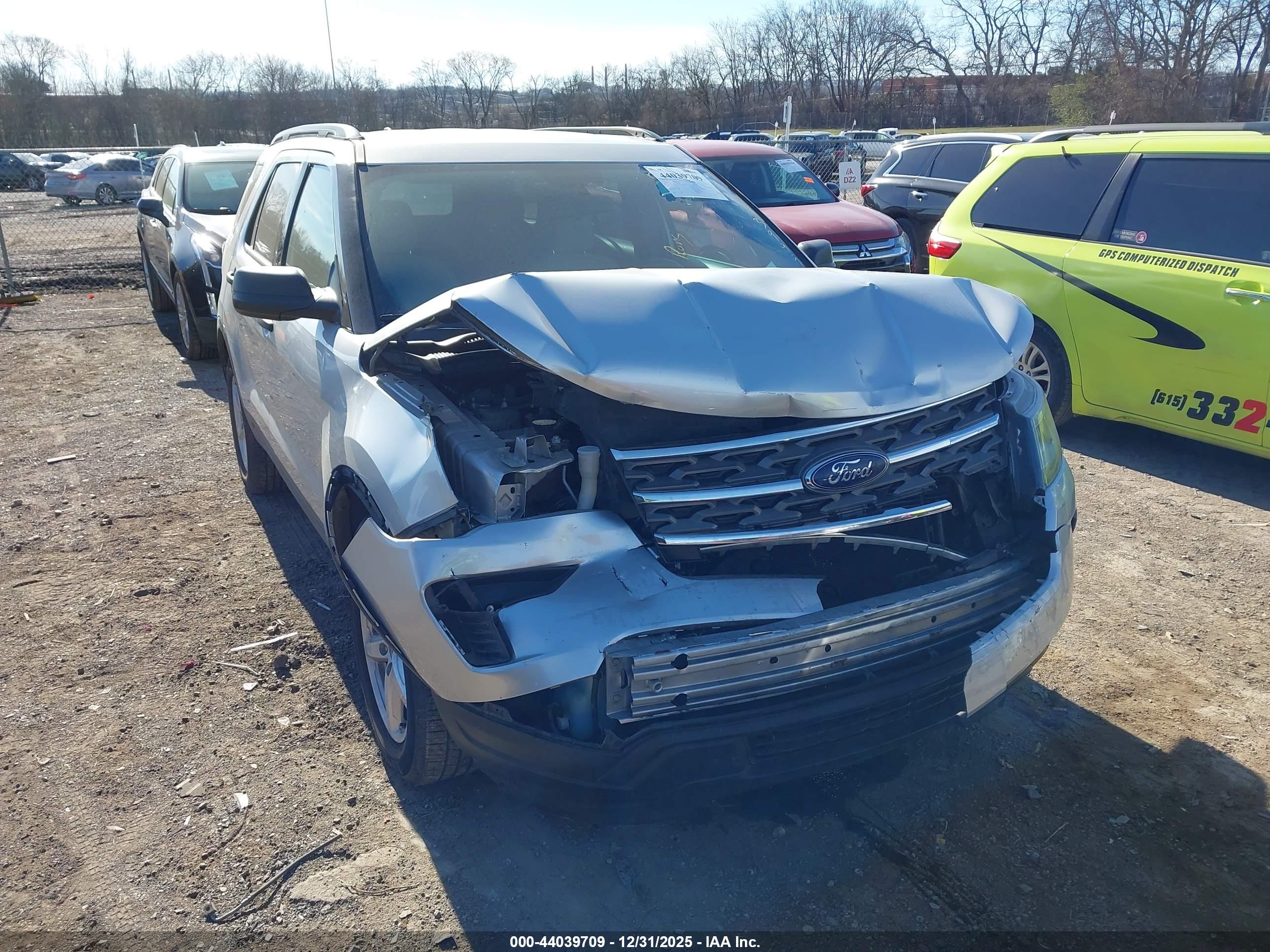 FORD EXPLORER image 6