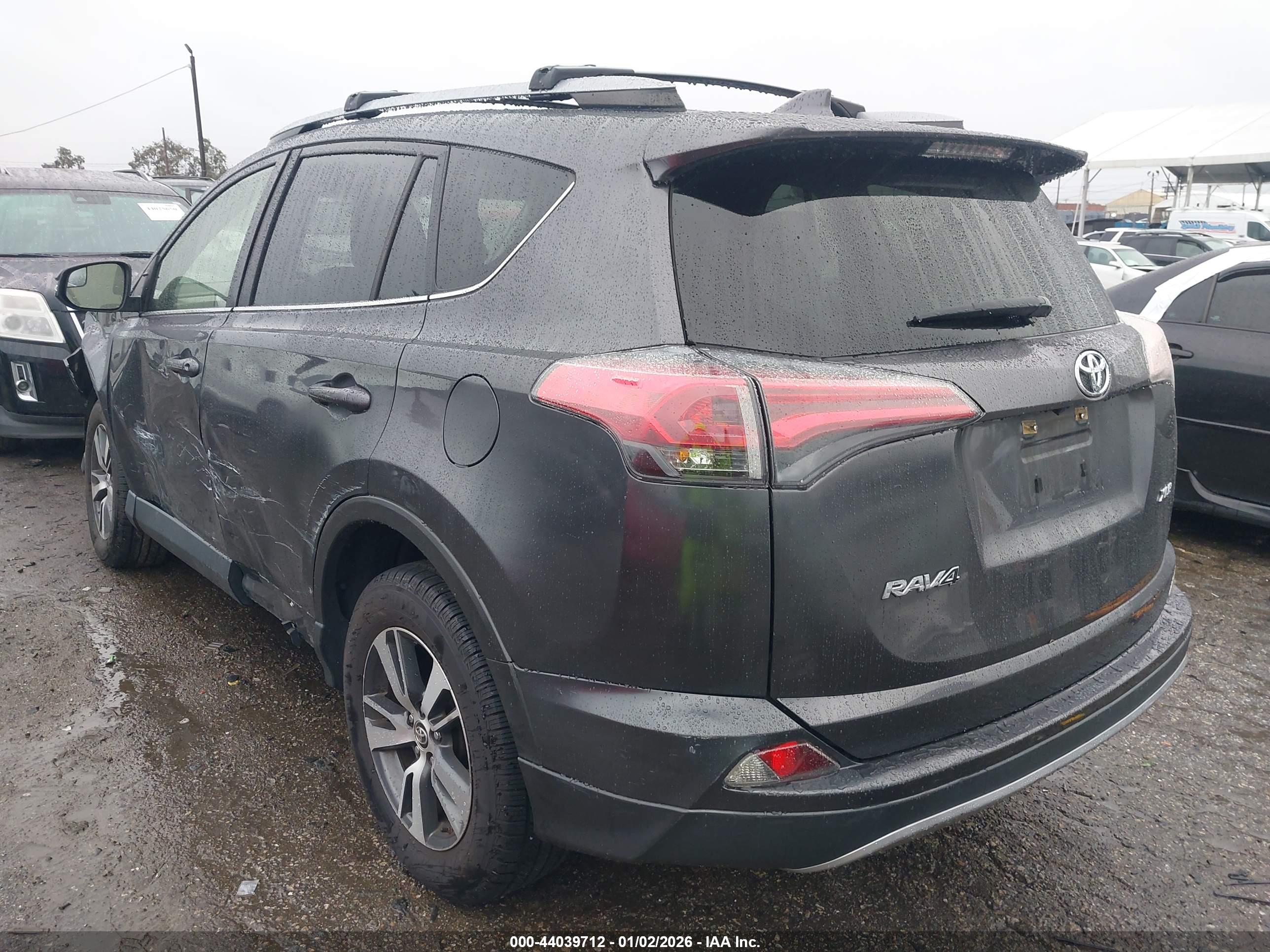 TOYOTA RAV4 image 3