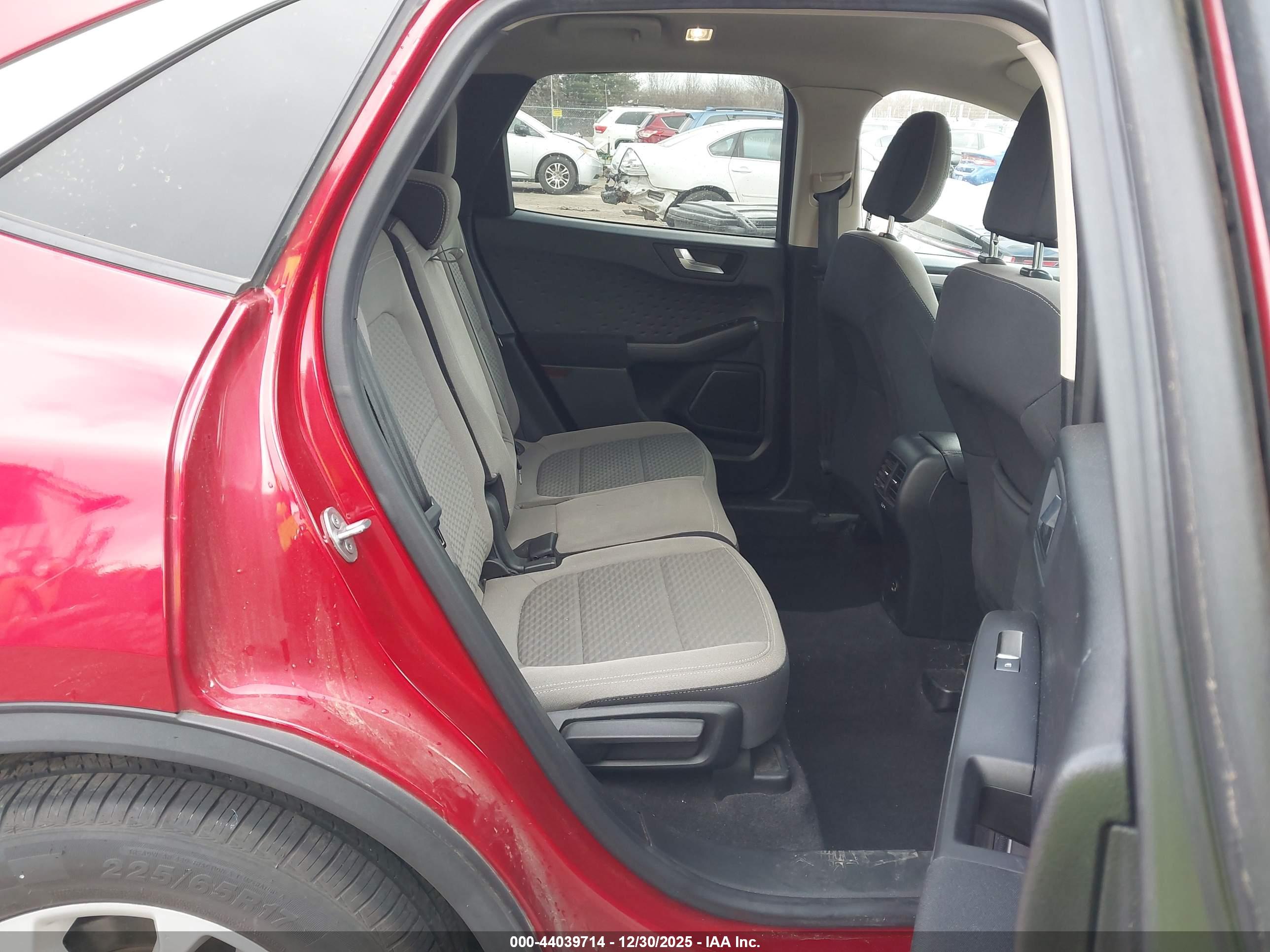 FORD ESCAPE image 8