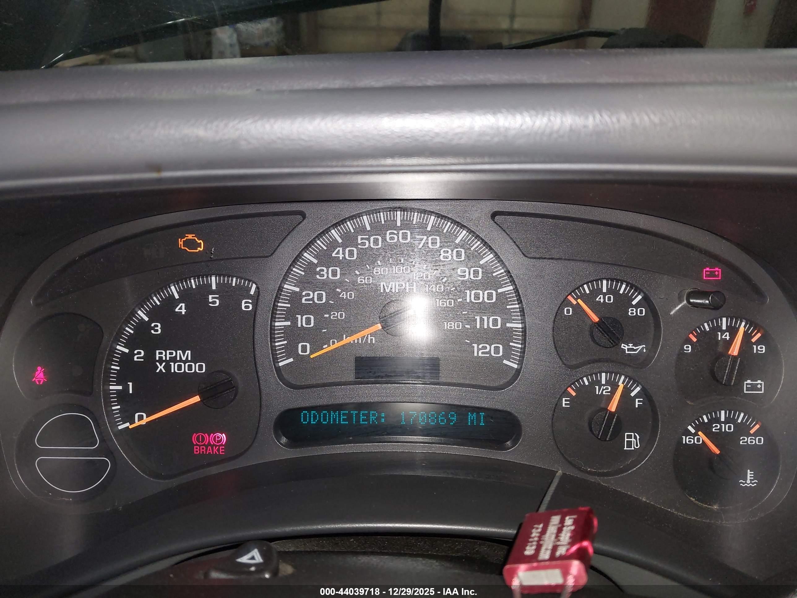 CHEVROLET SILVERADO image 7