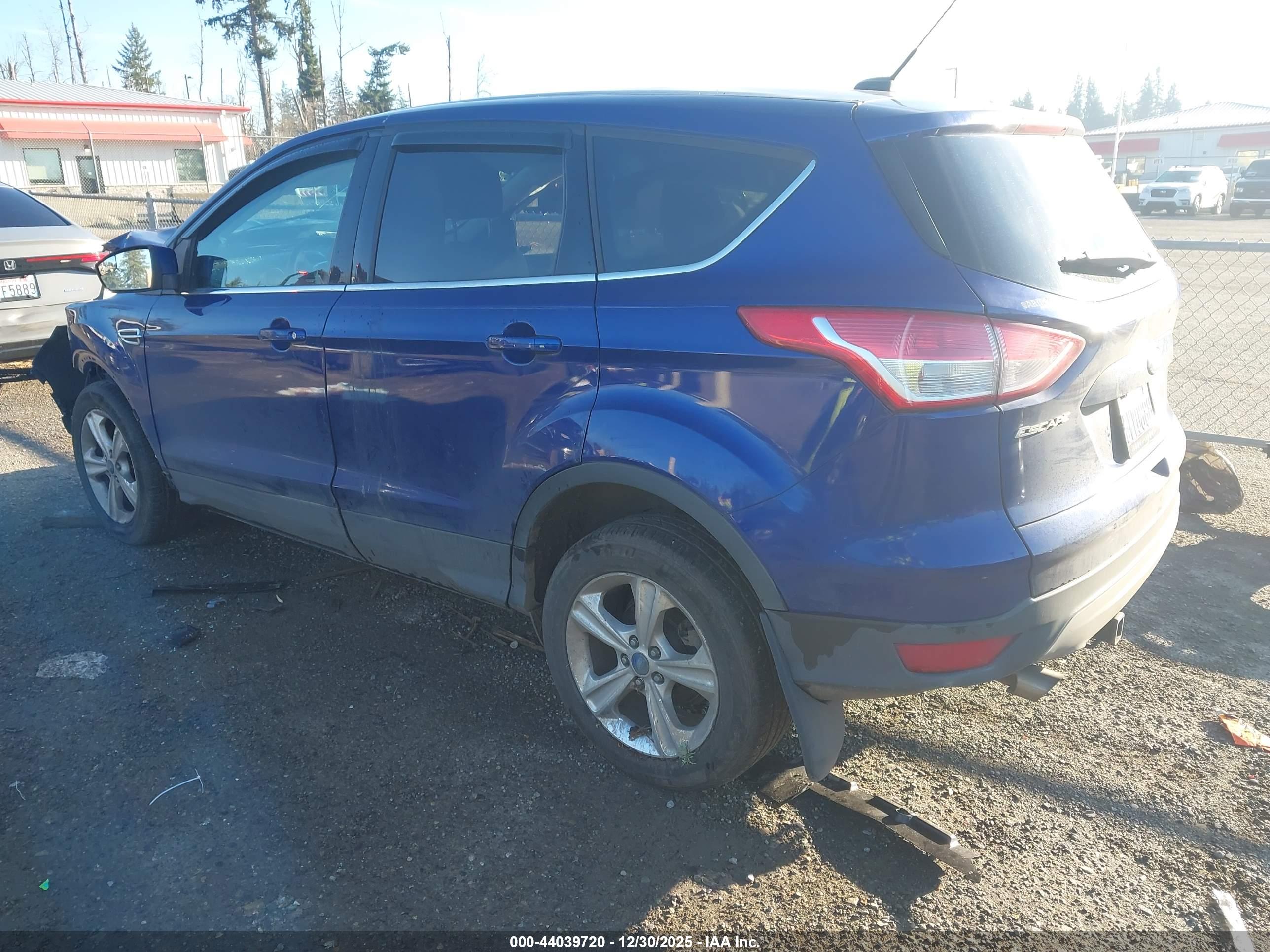 FORD ESCAPE image 3
