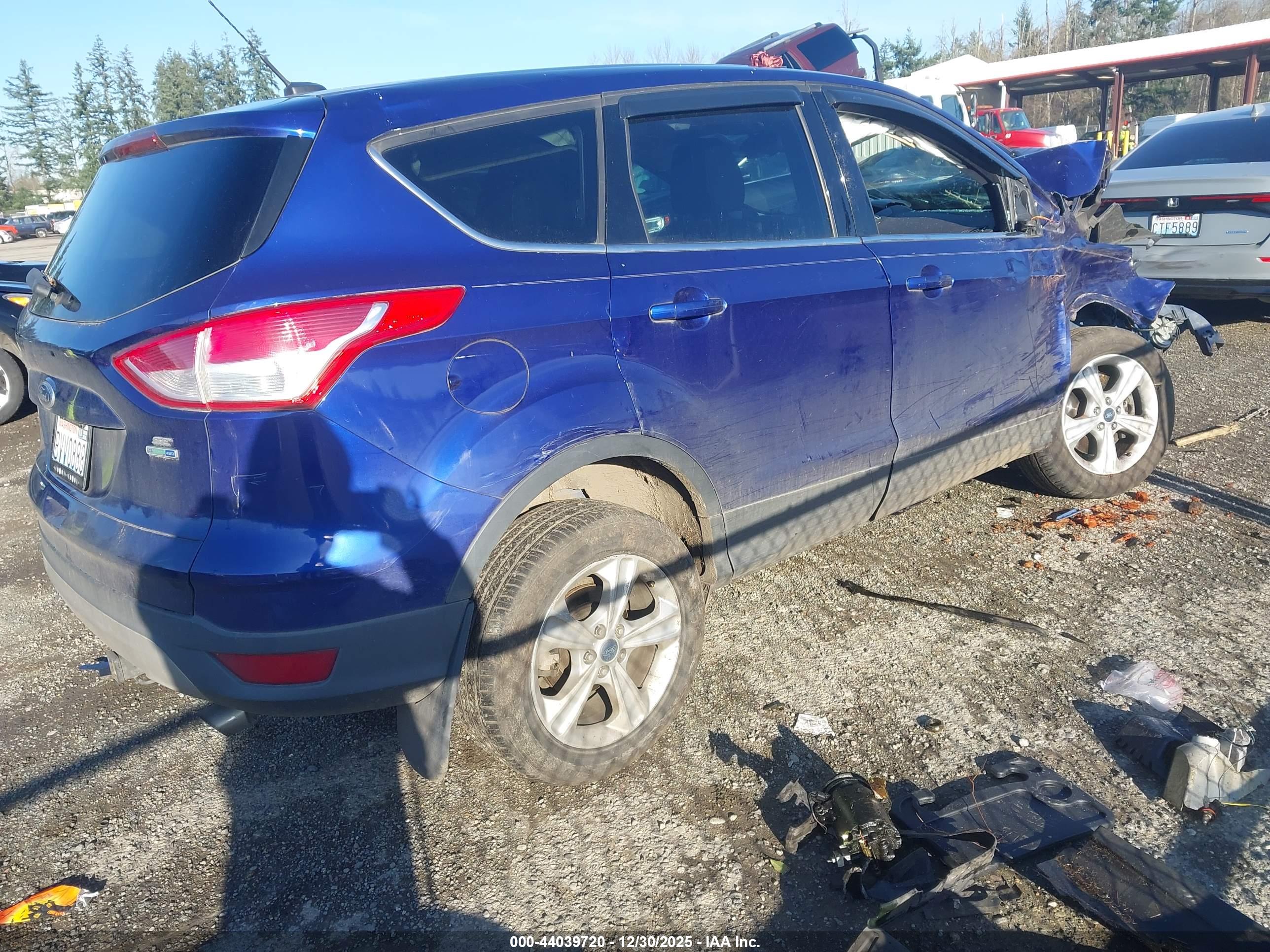 FORD ESCAPE image 4