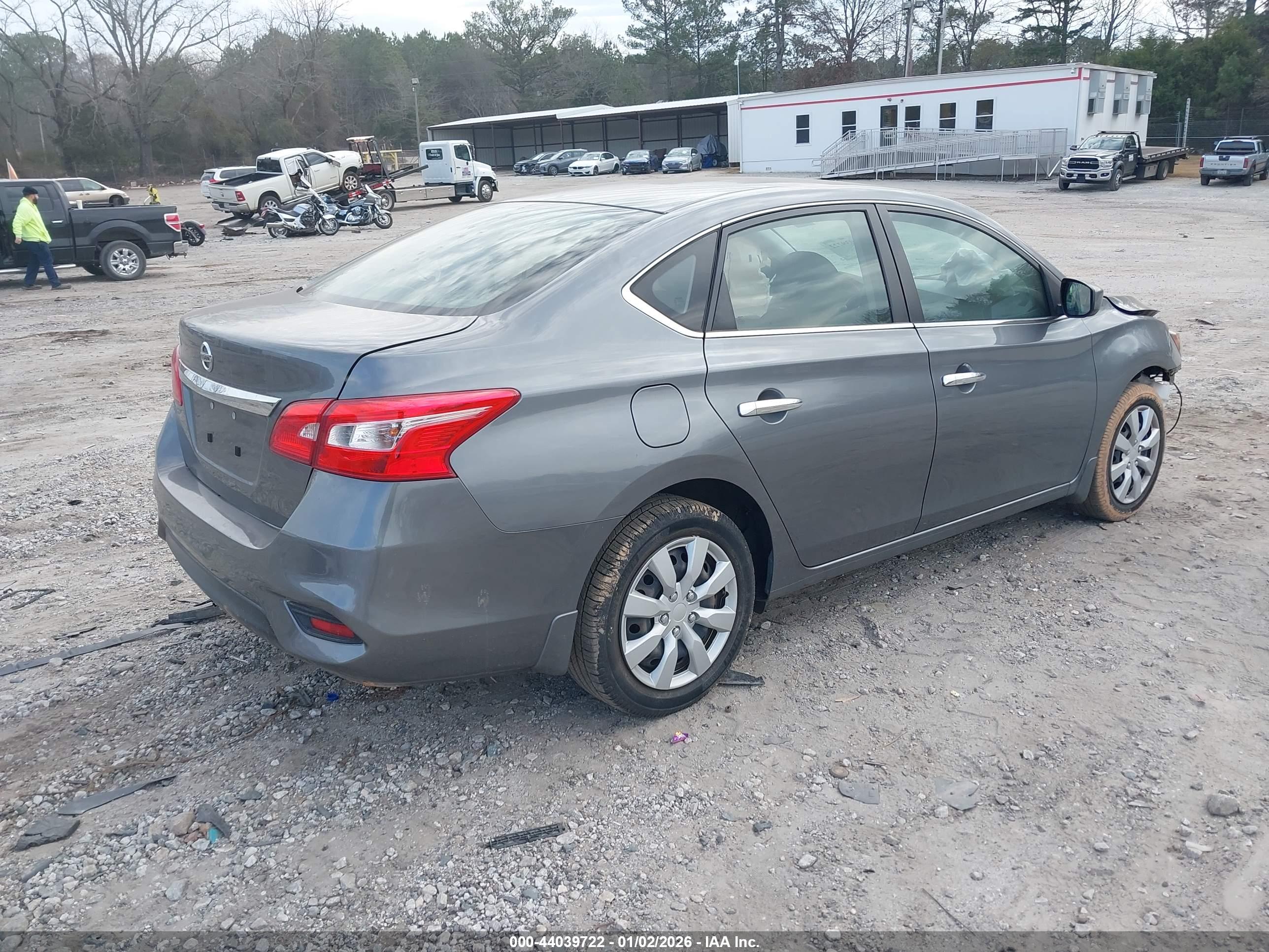 NISSAN SENTRA image 4