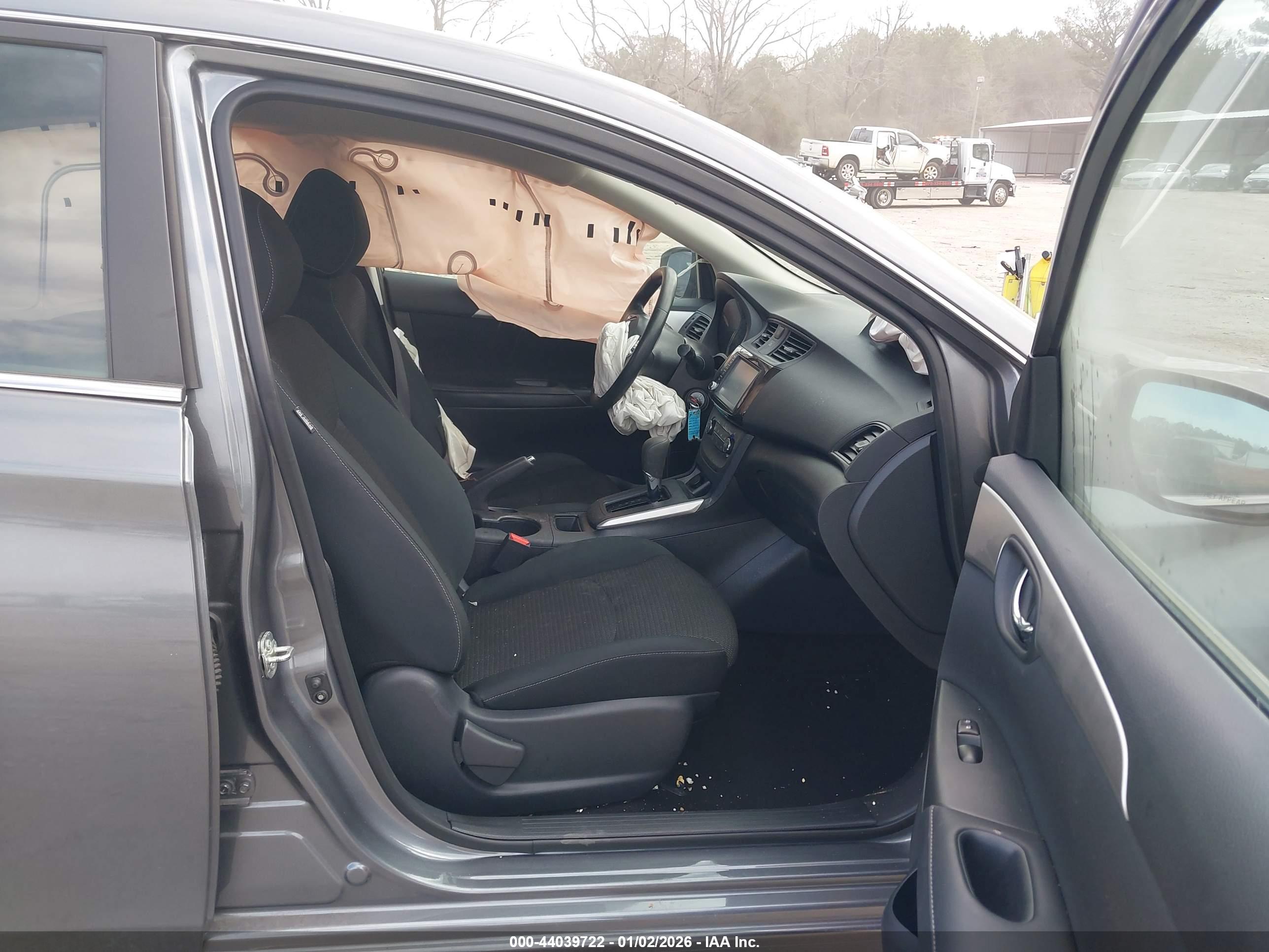 NISSAN SENTRA image 5