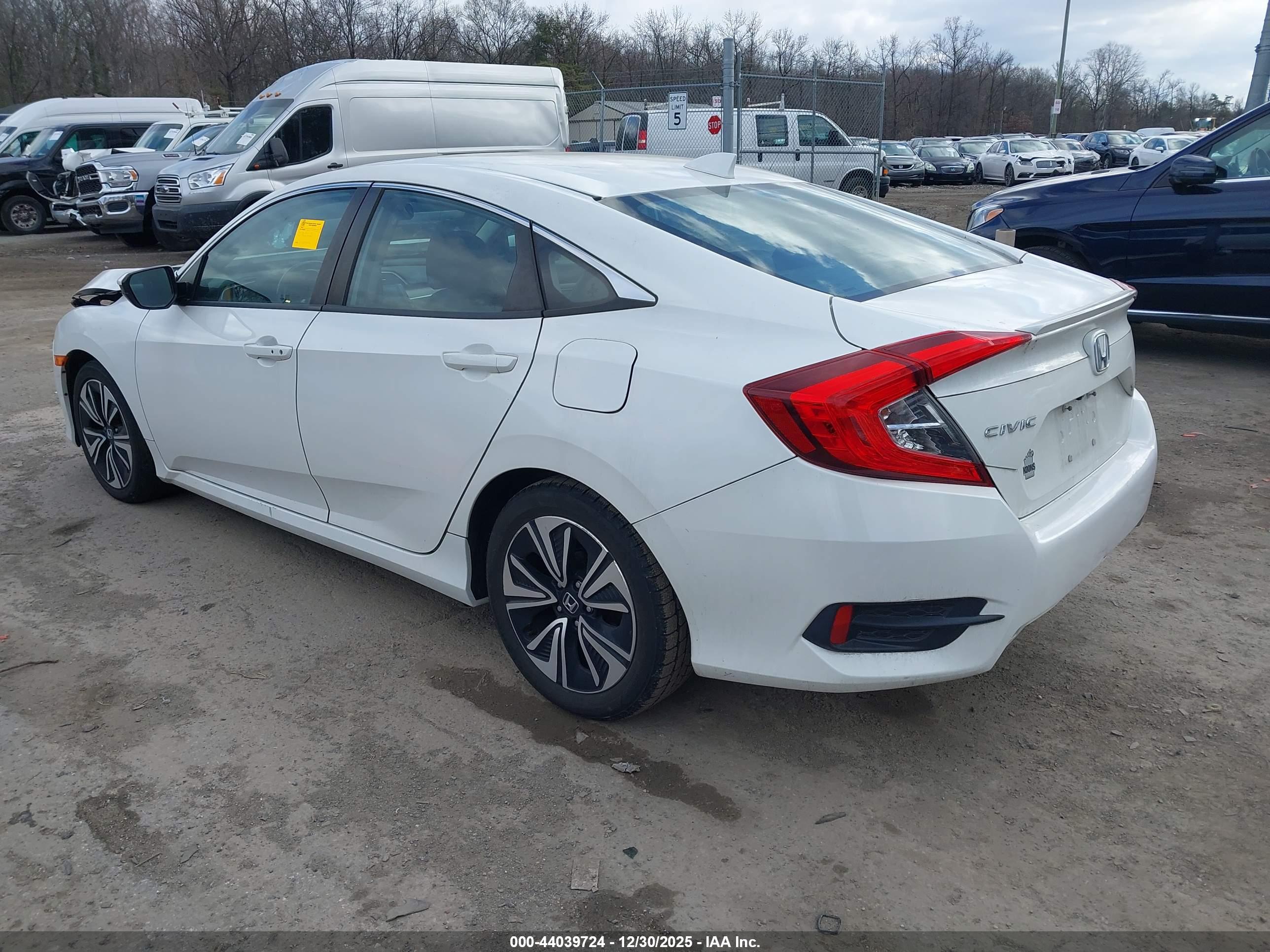 HONDA CIVIC image 3