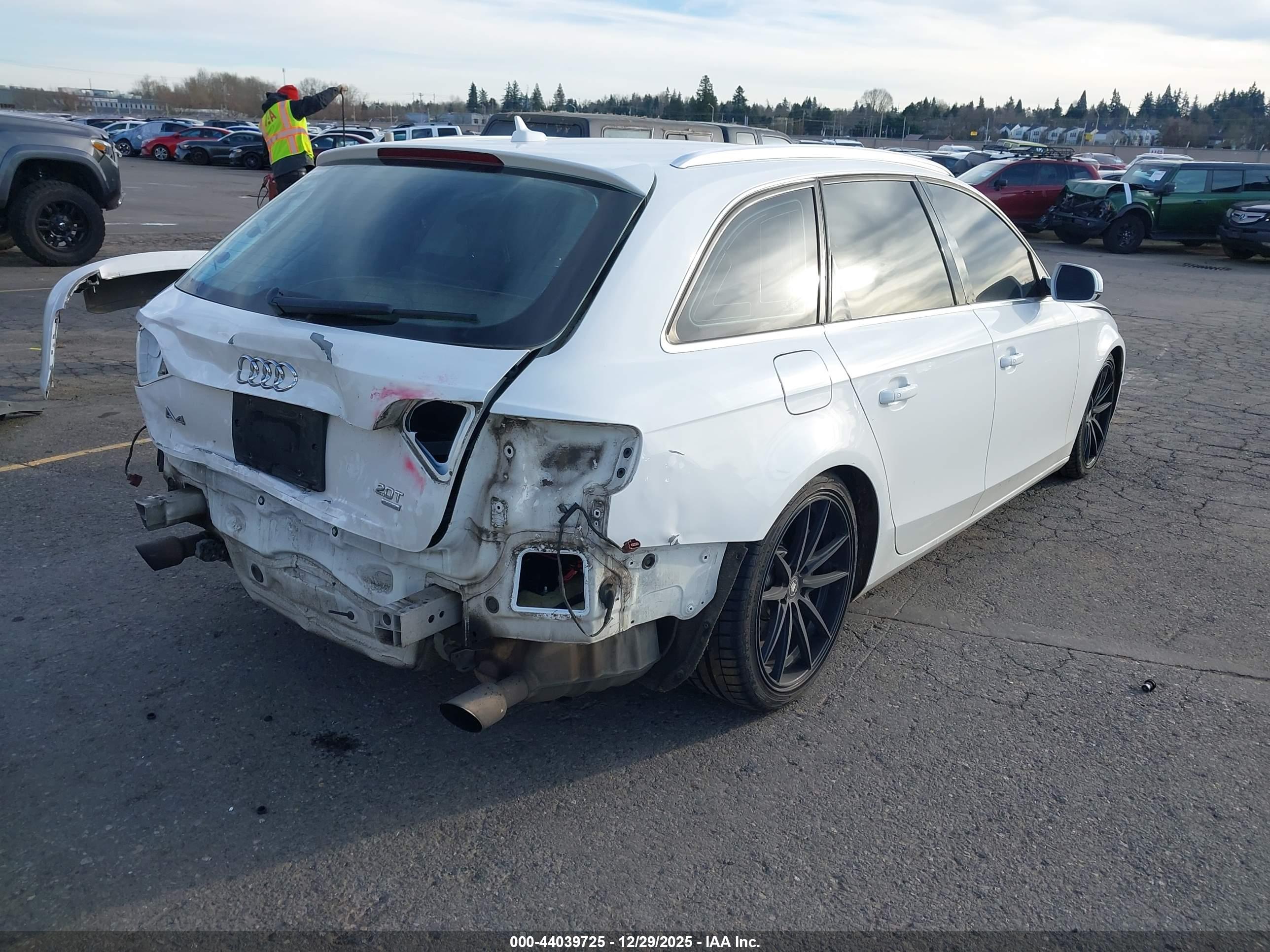 AUDI A4 image 4